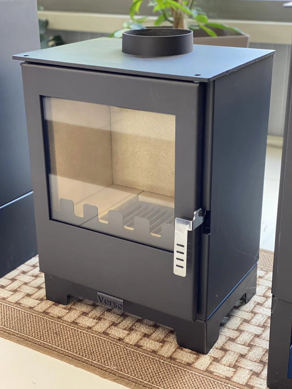 Poêle à bois Verso Petit 5 kW 3 l compact