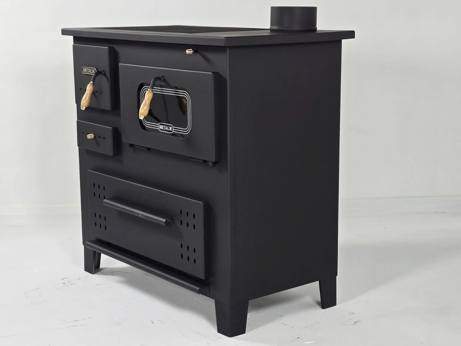 Prity Poêle à bois 13 kW avec plaque en fonte et brûleur à bûches