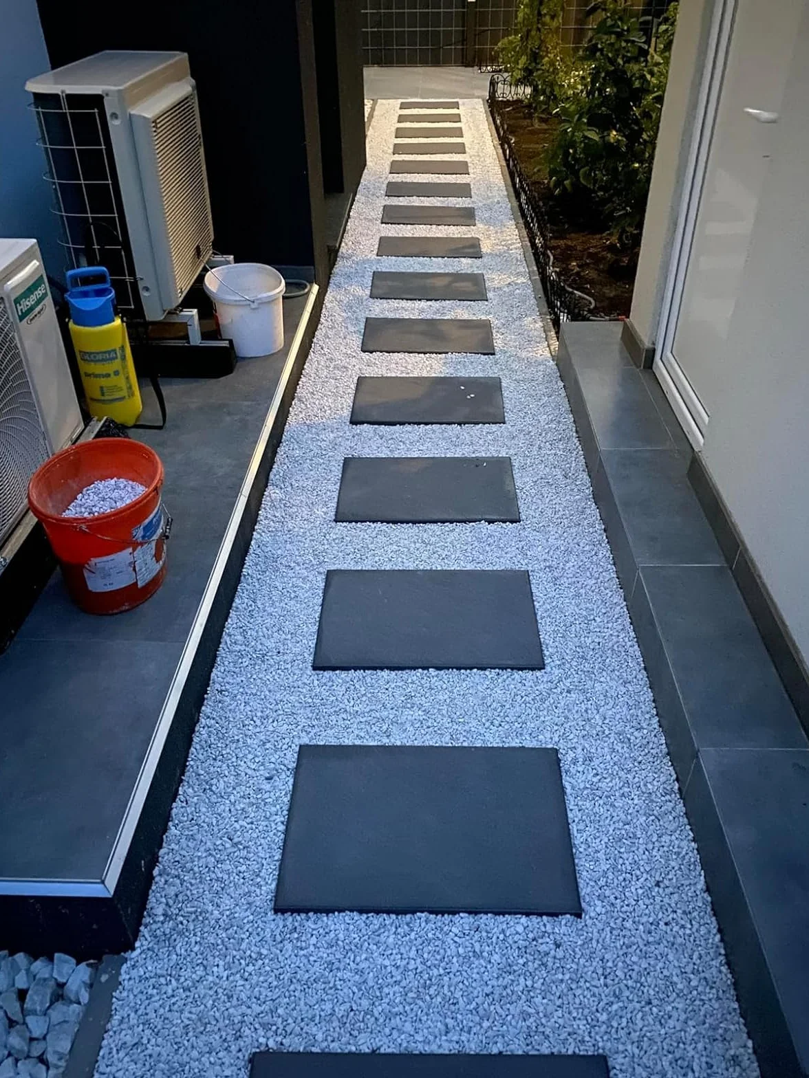Liant pour Gravier 10L Extérieur – Stabilisateur pour Cailloux et Pierres – Colle pour Allées et Terrasses