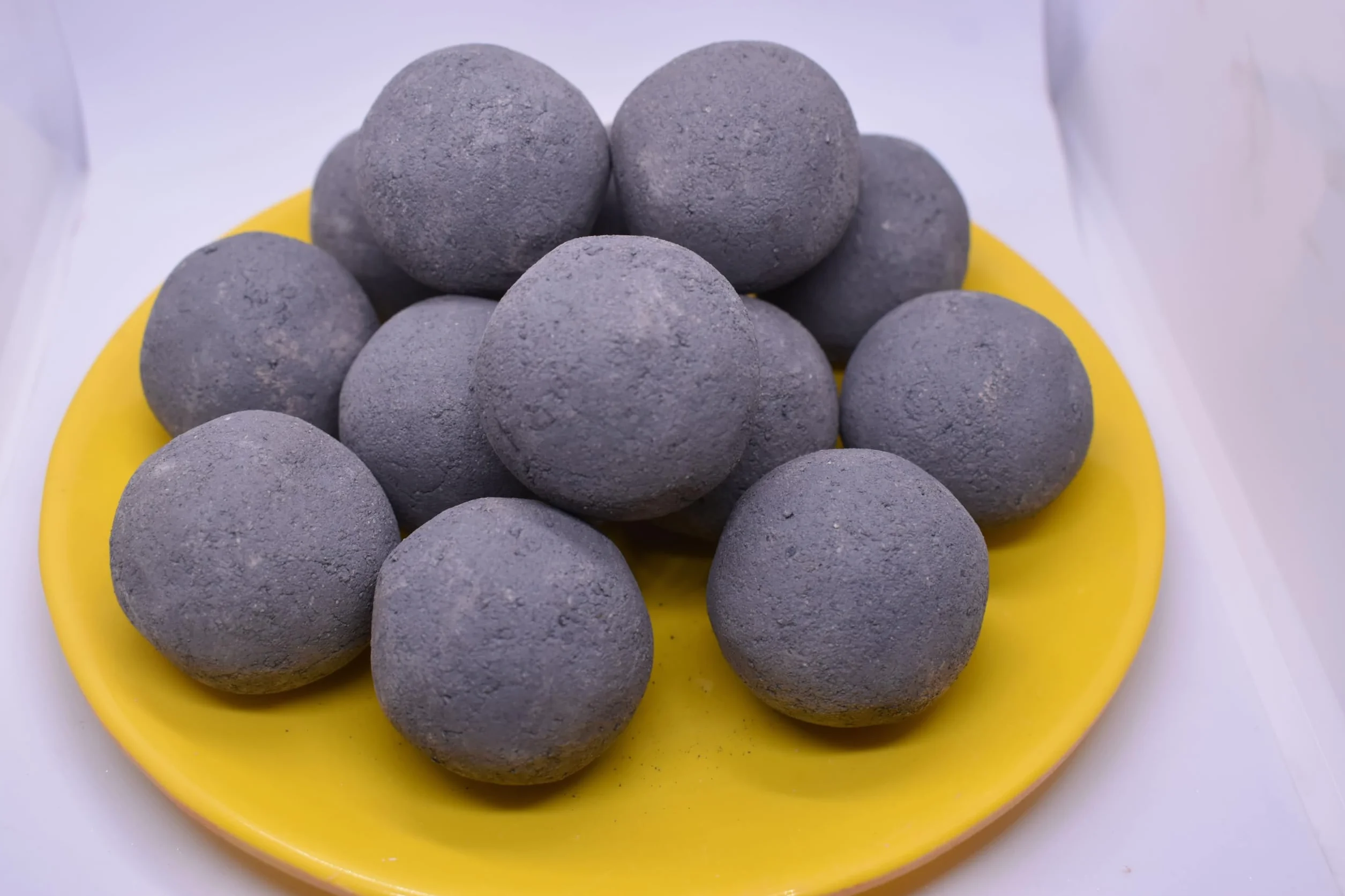 Boules d'argile noire 200 g