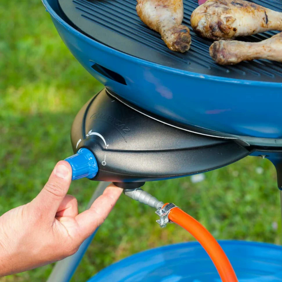 Campingaz - Plaque de Cuisson/Grill - Party Grill 600 + Flexible Hose 1,25 m + Robinet détendeur 28 mbar 500g/h