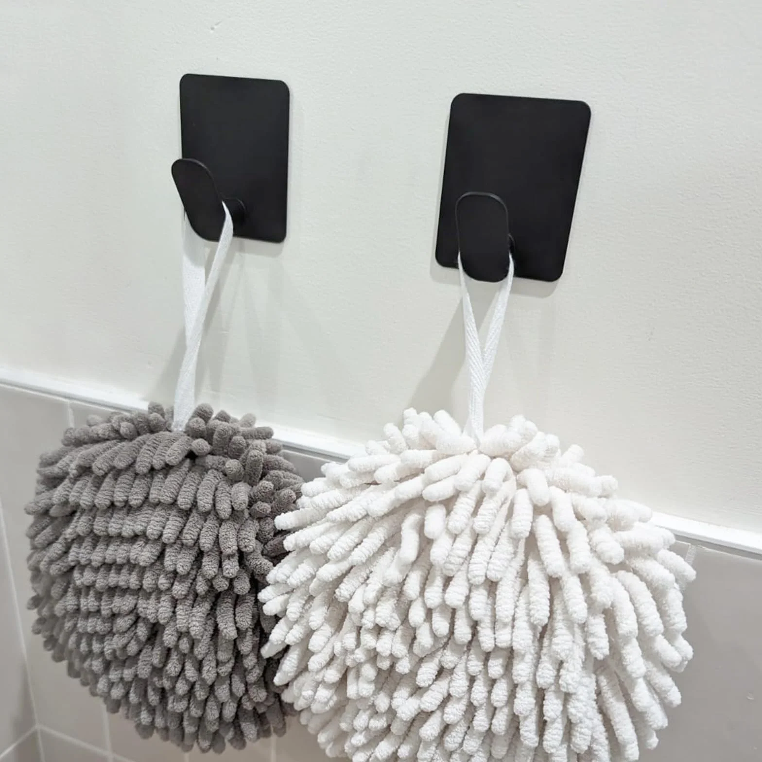 Crochet Adhésif Mural Acier Inoxydable Noir 4 Pièces Porte Manteau Porte Serviette Salle de Bain