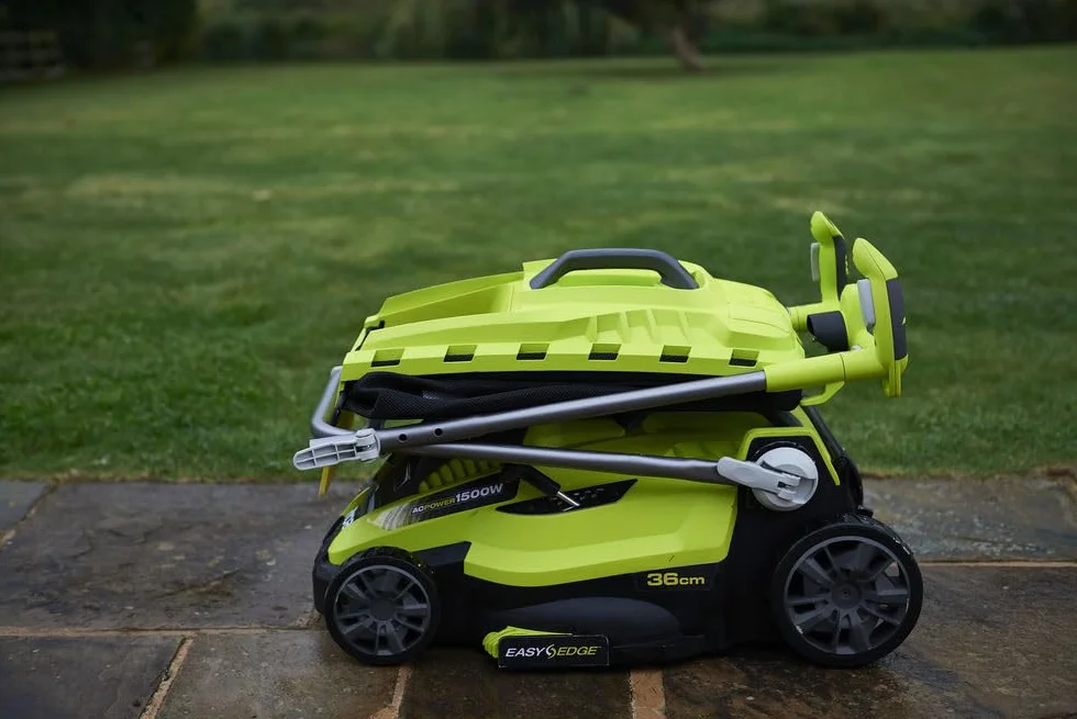 RYOBI Tondeuse Électrique 1500W RLM15E36H 36cm 45L Bac Semi-Rigide Réglage Centralisé