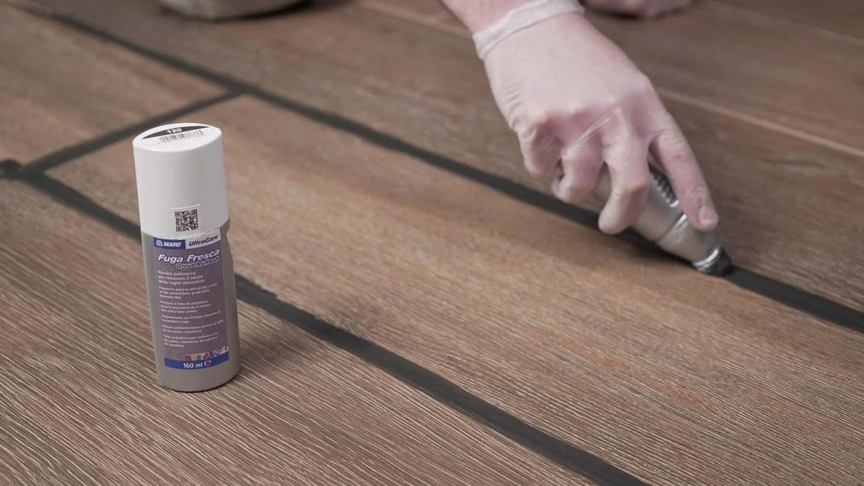 Mapei Ultracare Fuga Fresca 120 noir peinture polymère renouveler couleur fuites cimenties 160 g