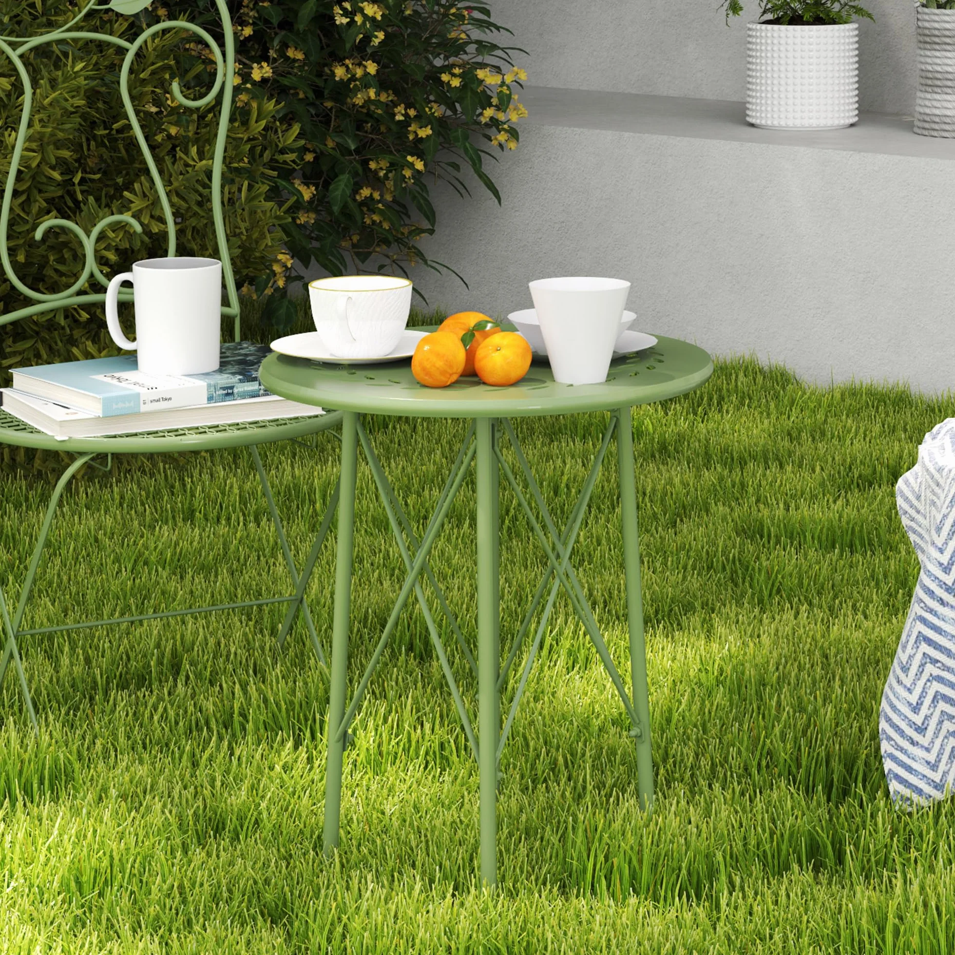 Outsunny Petite Table d'appoint Ronde de Jardin en Acier Vert avec découpe Fleur Feuilles