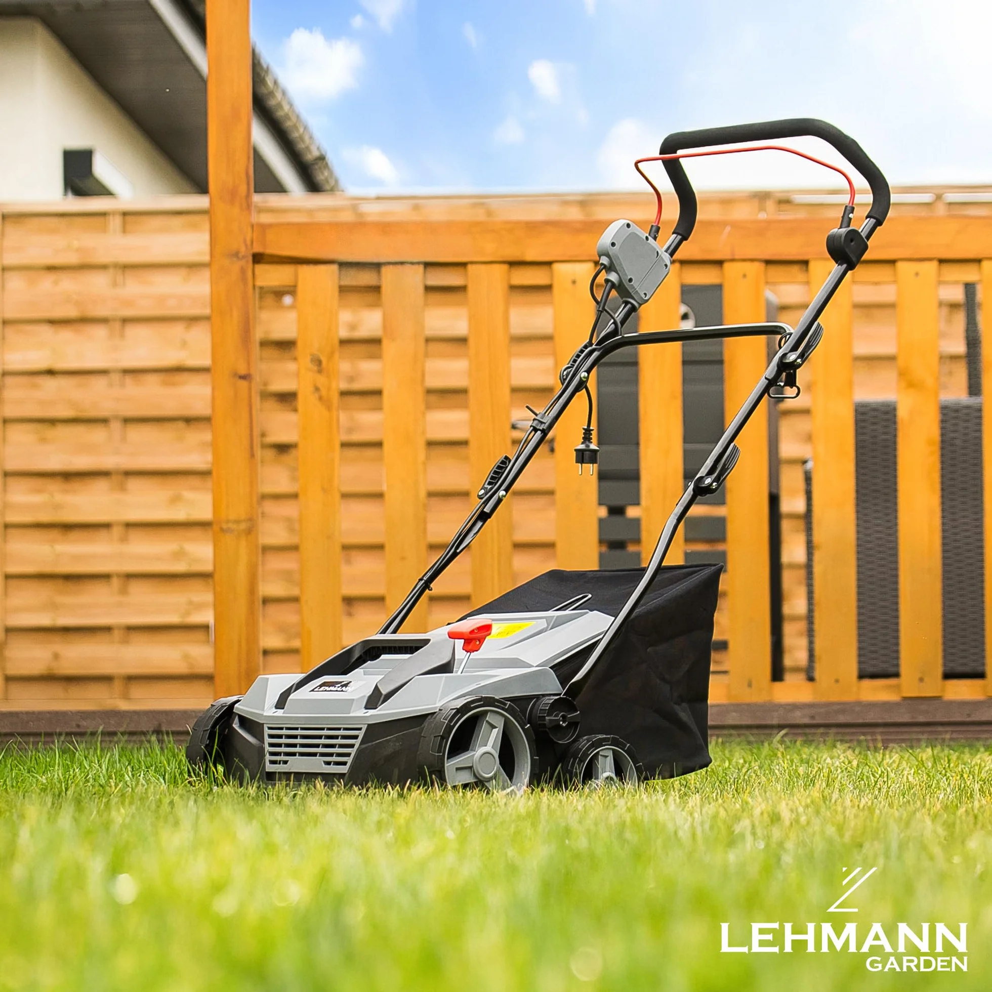 LEHMANN Scarificateur Électrique 2-en-1, 1800 W, Largeur de Travail 38 cm, Réglage de Profondeur sur 5 Niveaux, 3500 TR/Min, Bac 48 L, Rouleaux à 20 Lames et d’Aération, Gris