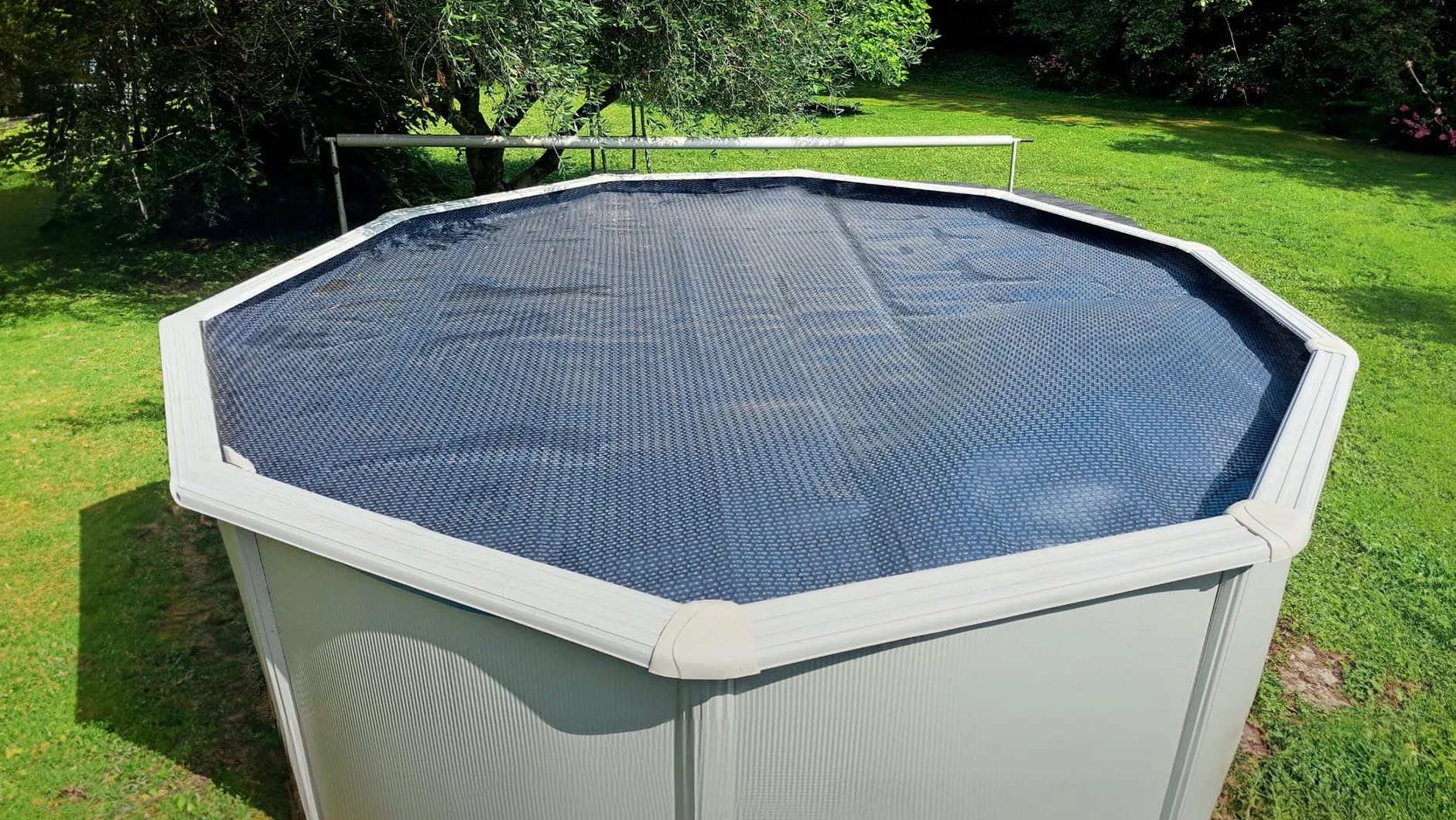 Bâche à Bulles Non Bordée Piscine Enterrée Hors-Sol EnergyGuard 500 microns Fabrication Française
