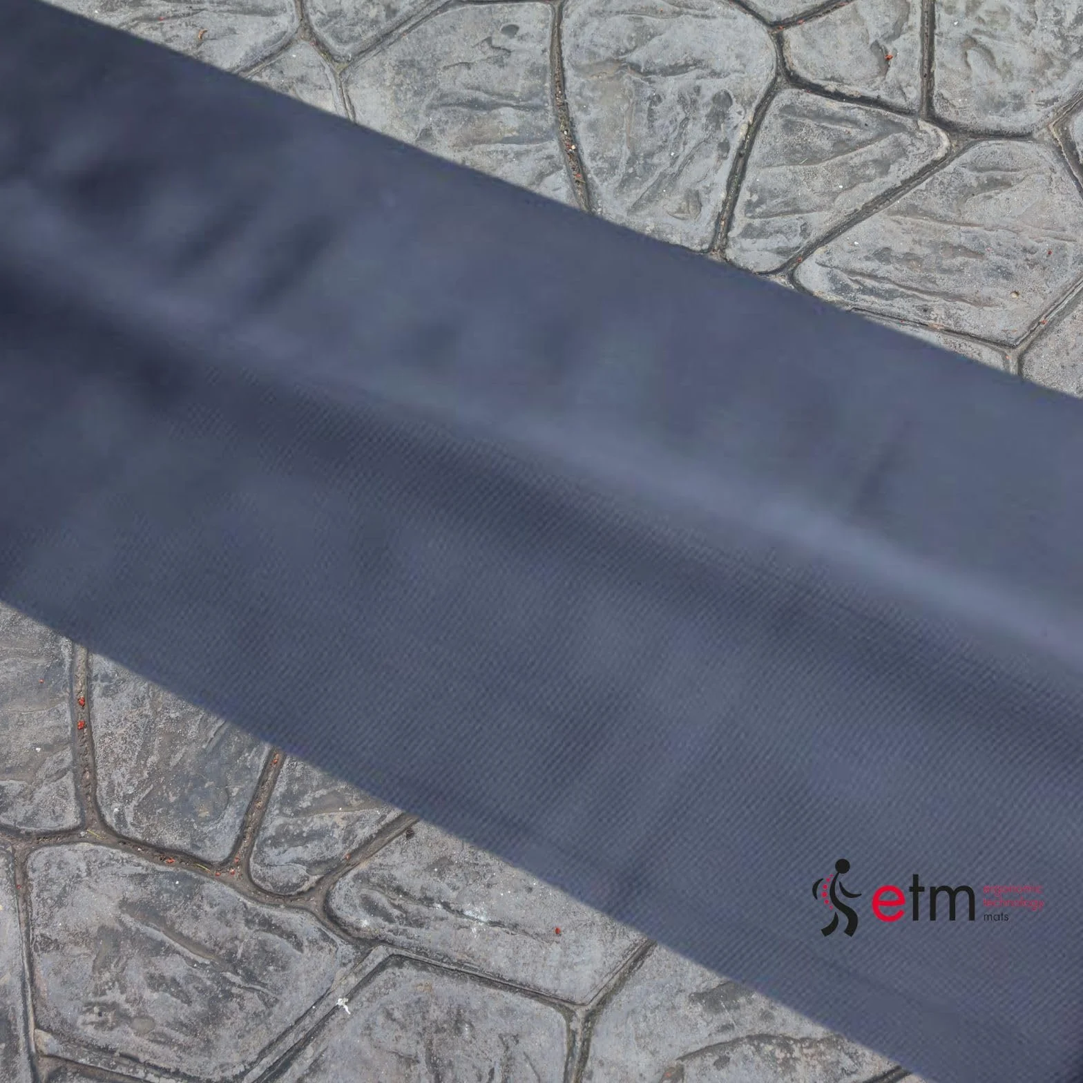 Tapis de protection de câbles 3 mm, caoutchouc, extérieur, carreaux 50 cm, 1 m