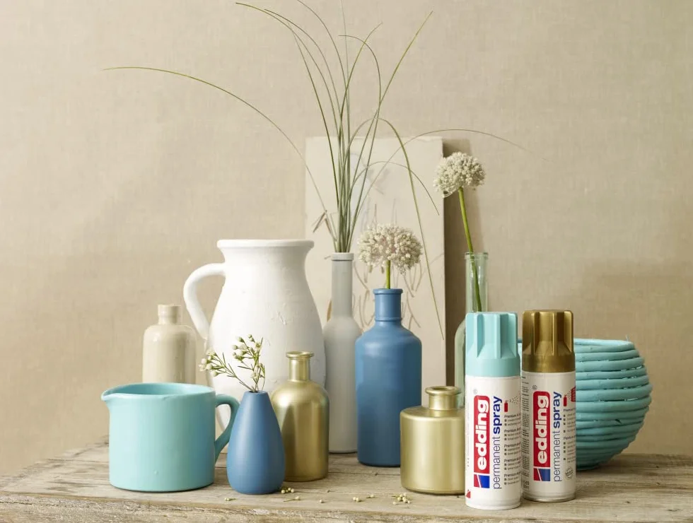edding 5200 Permanent Spray Rich Gold Matt 200 ml Acrylic Paint for Glass Metal Wood Ceramic Plastic Canvas
