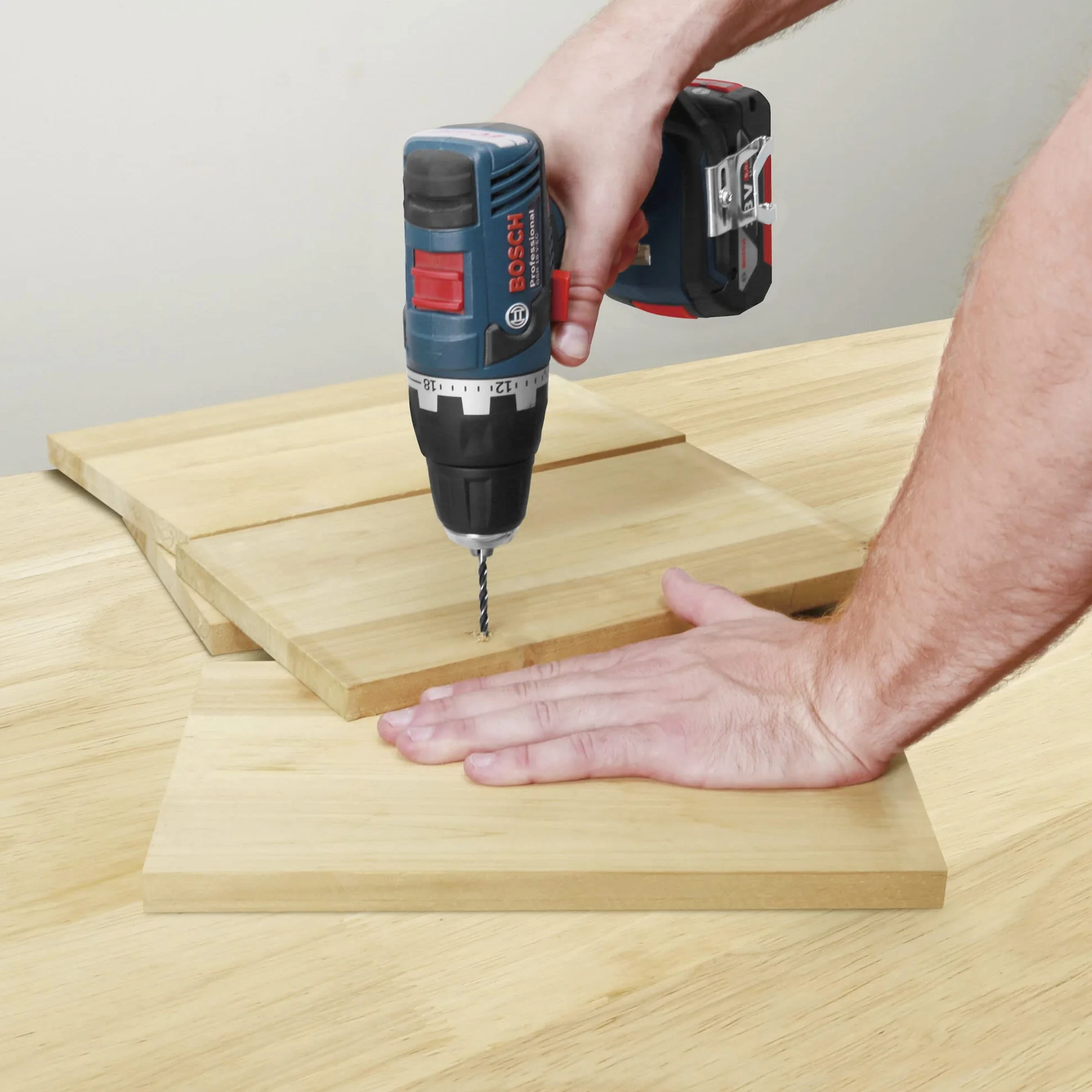 Bosch Professional 103 pièces Jeu de forets et d'embouts pour bois pierre métal
