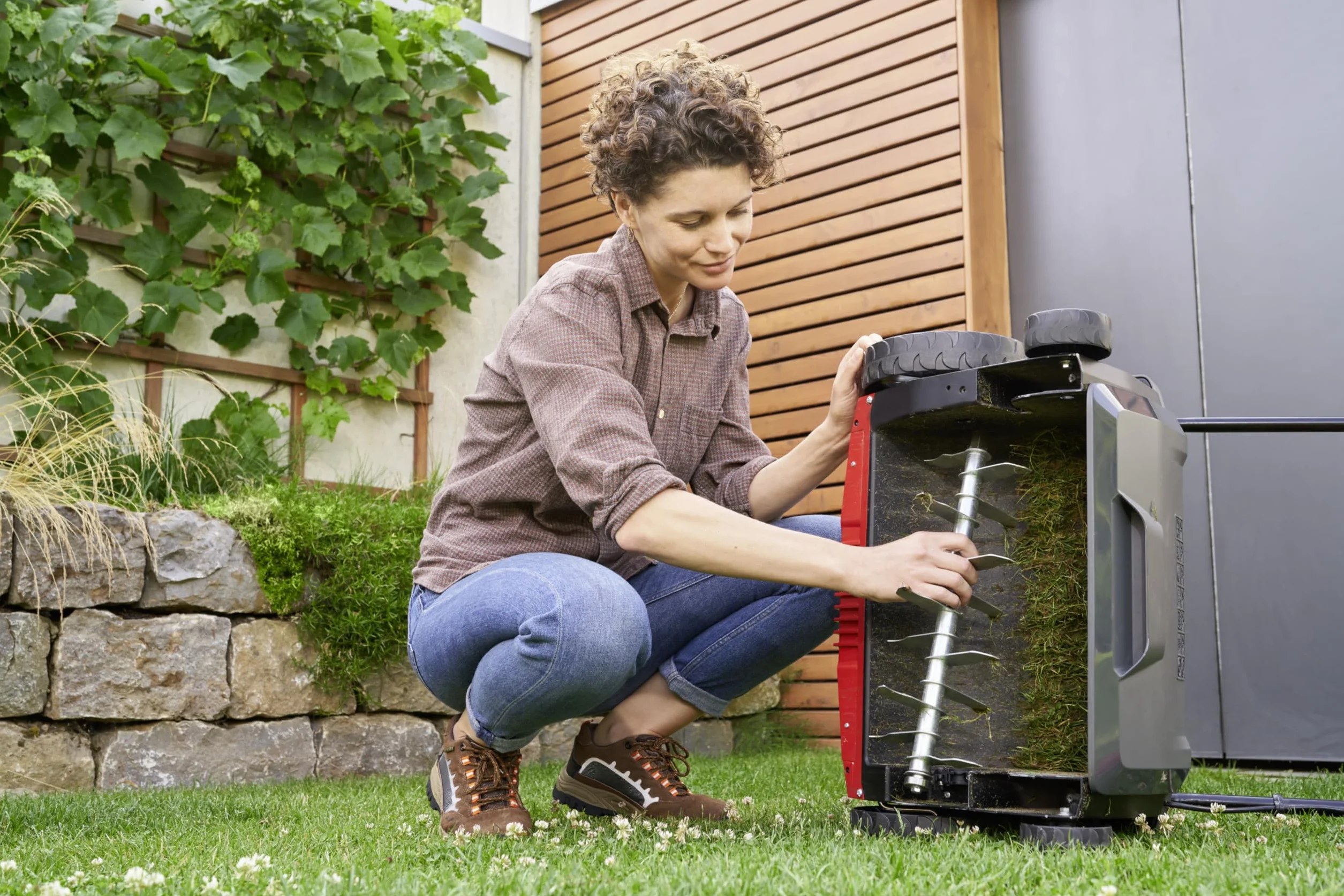 AL-KO Scarificateur électrique 38.4 E Combi Care, Puissance du Moteur de 1400 W, Largeur de Travail de 38 cm, Sac de 55 L, pour Gazon jusqu'à 800 m²