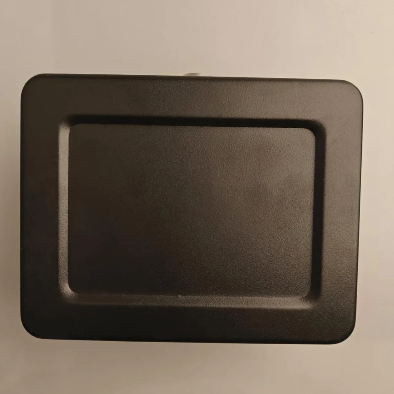 Caisse avec Serrure à clé Tirelire portative en métal Double Couche 2 clés sécurité 20*16*9cm Noir