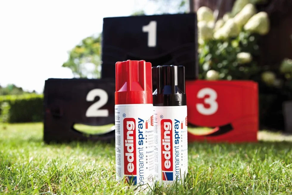 Edding 5200 Permanent Spray Traffic Red Glossy 200 ml Acrylic Paint for Glass Metal Wood Ceramic Plastic Canvas