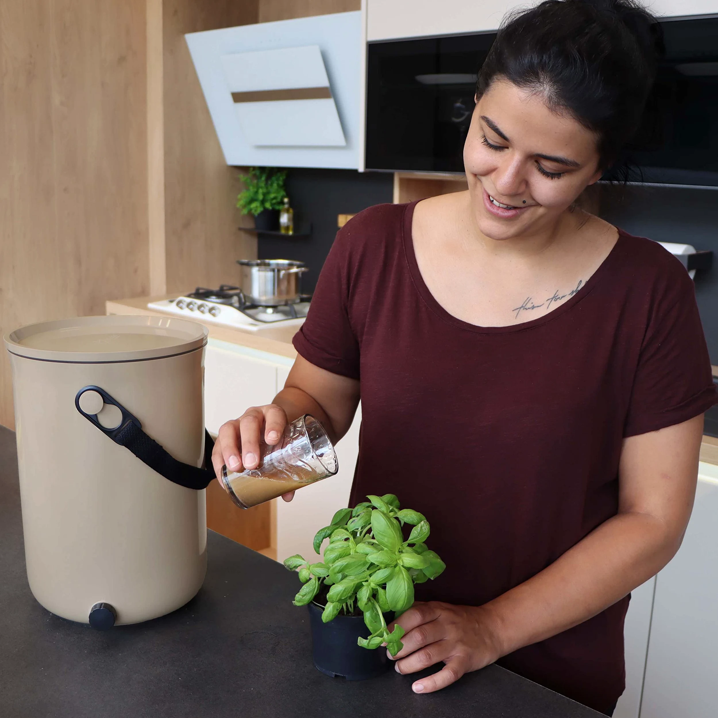 Bokashi Organko 2 Cappucino (9,6L) | Composteur Organique avec compacteur + 1 kg d'Activateur EM-1 de Fermentation fabriqué en France