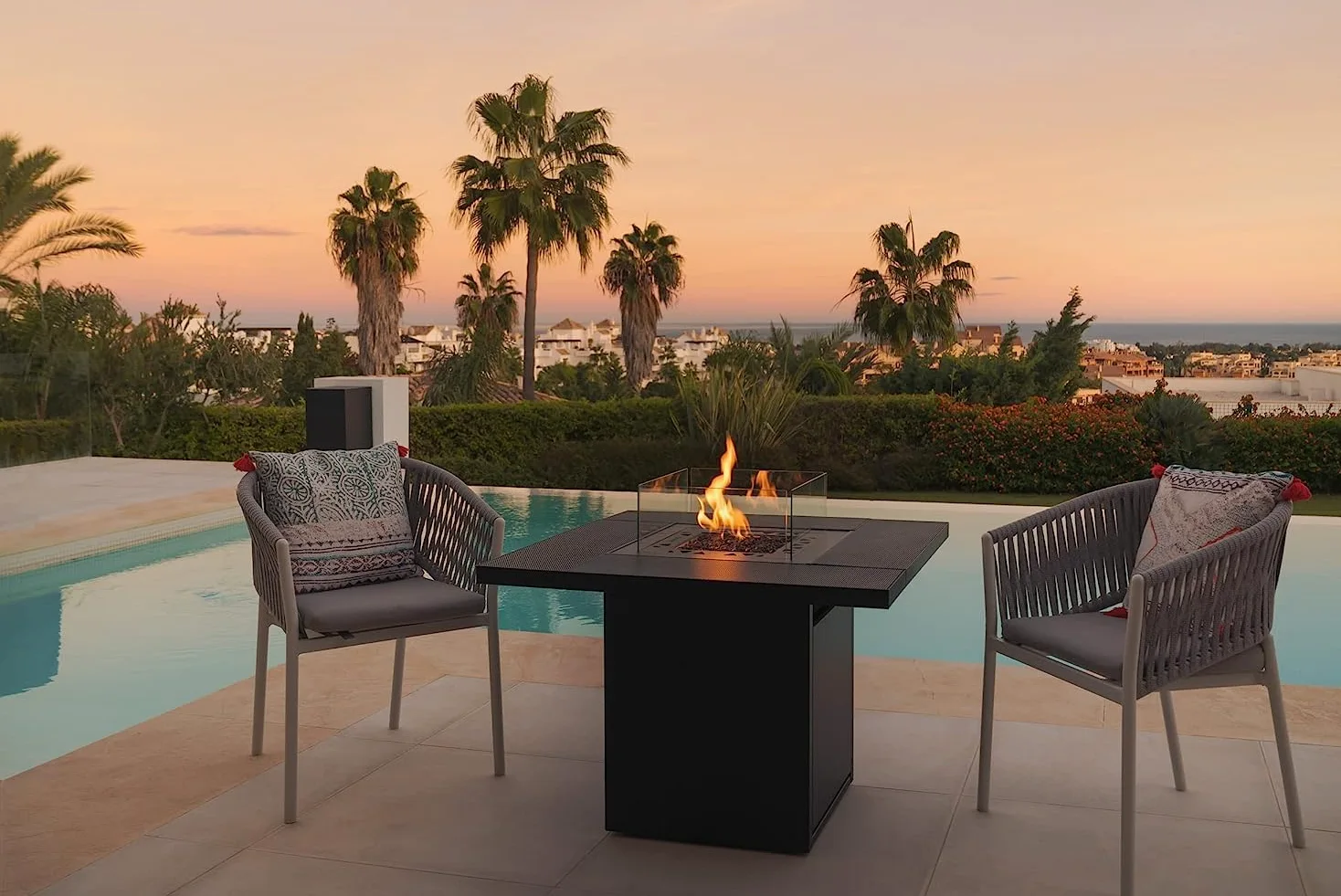 Planika Square Brasero de Table avec Hosse de Protection - Cheminée de Jardin - Chauffage d'Appoint Gaz - Foyer Décoratif - Forme Carré - Plateau de Table Carré - Noir
