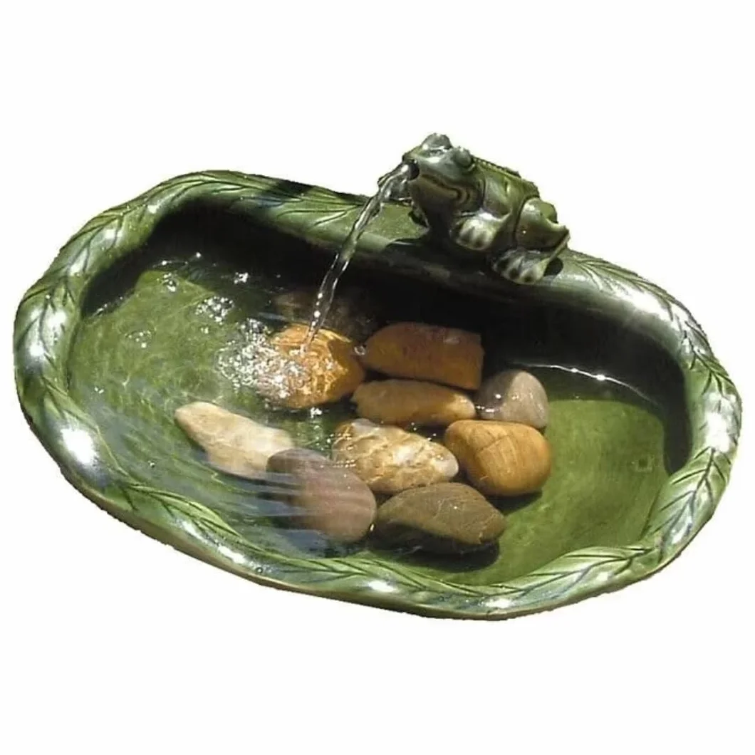 Fontaine à eau solaire en forme de grenouille pour jardin extérieur en résine recyclée