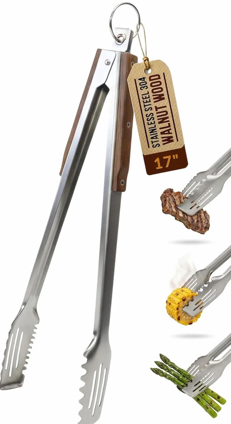 Pince Barbecue 43 cm Acier Inoxydable 304 - Pince Grillade Extra-Longue avec Manche Bois de Noyer, Embouts Dentelés Fentes, Anneau Verrouillage et Crochet, Pochette Cadeau Incluse - Stone & Clark