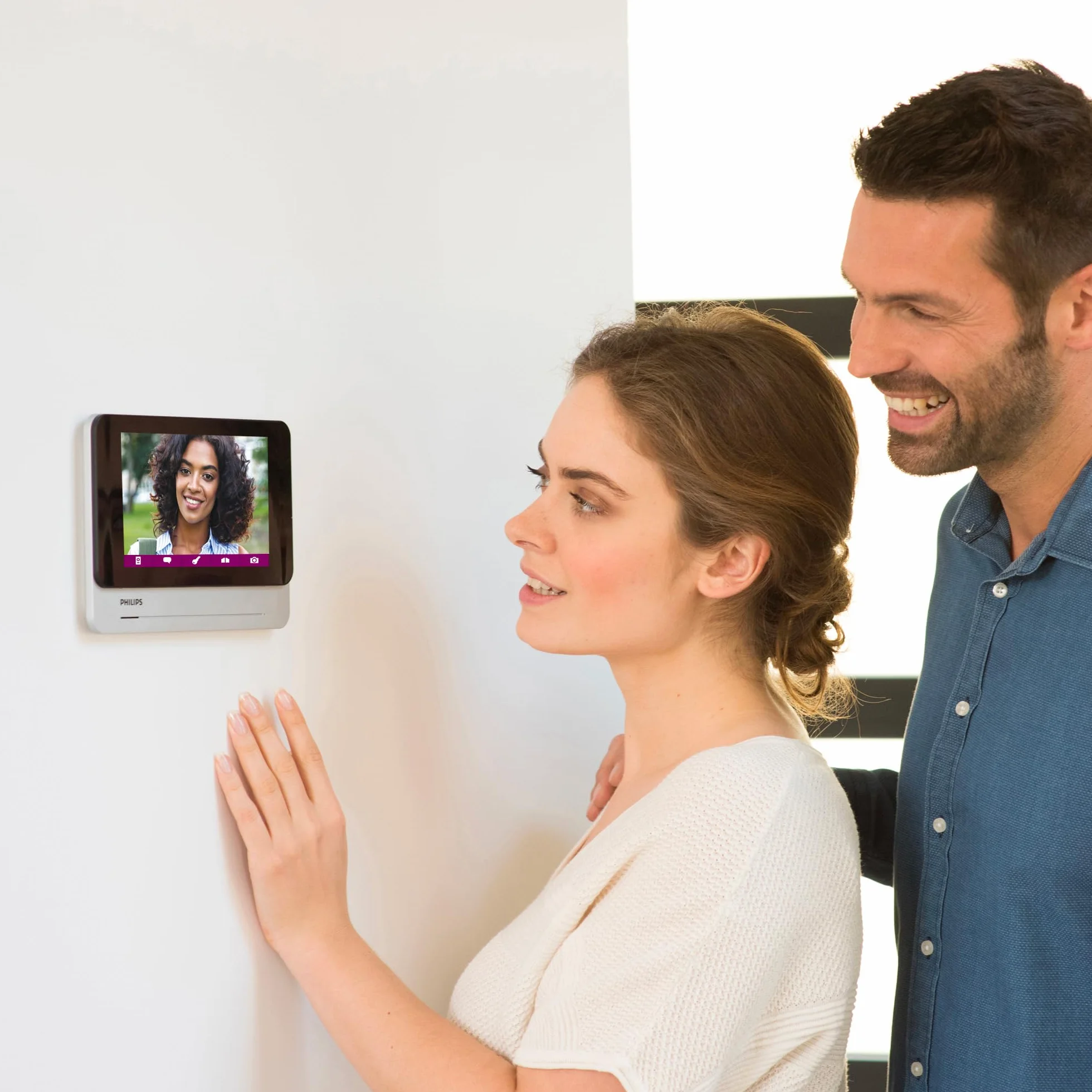Philips WelcomeEye Connect 2 Visiophone Connecté Écran Tactile 7 Pouces Contrôle Application Smartphone Badges RFID Vision Nocturne 130 Degrés