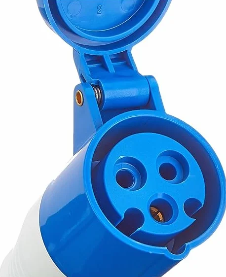 Adaptateur CEE Schuko vers CEE