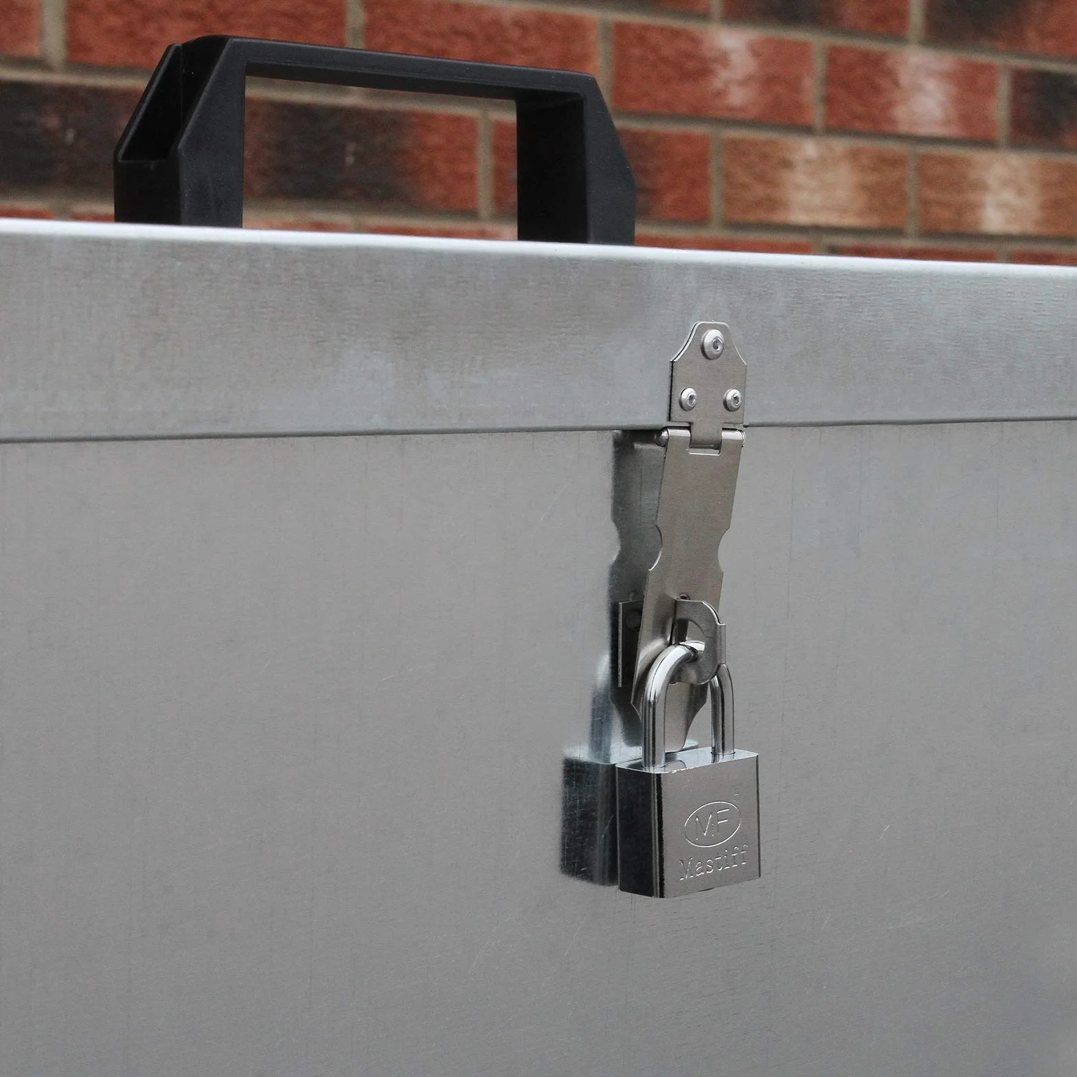 Grand Bac de Rangement Boite 64 L en métal galvanisé étanche anti-rongeurs pour extérieur, ferme, jardin, écuries verrouillables pour animaux | 2 compartiments