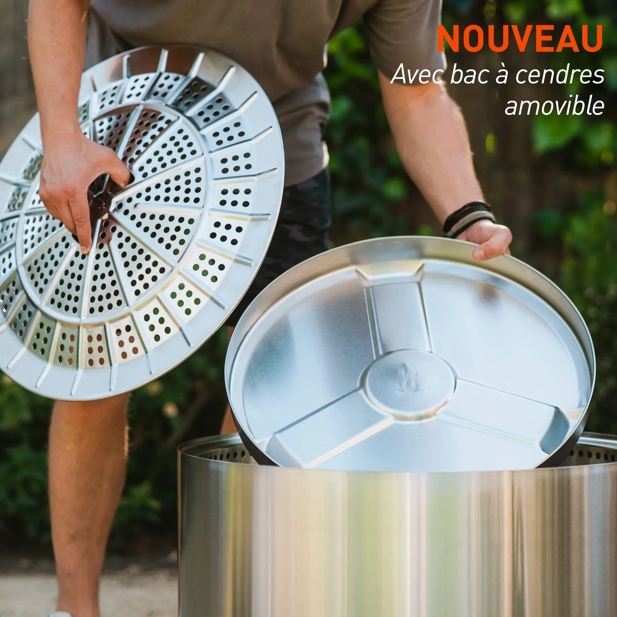 Solo Stove Brasero Yukon 2.0 | Brasero Portable de sans émission de fumée, Combustion Naturelle du Bois, avec bac à Cendres Amovible, Acier Inoxydable, 68,5 x 43 cm, 18,3 kg Argent