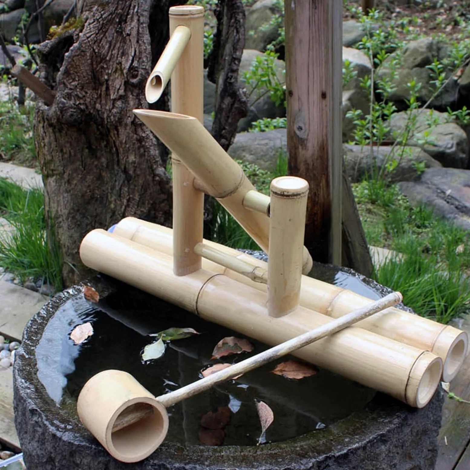 Fontaine d'extérieur de 45 cm (17,7 po), Style Japonais, en Bambou avec kit de Pompe, résistante aux Fissures, idéale for effaroucher Les Cerfs dans Votre Jardin.
