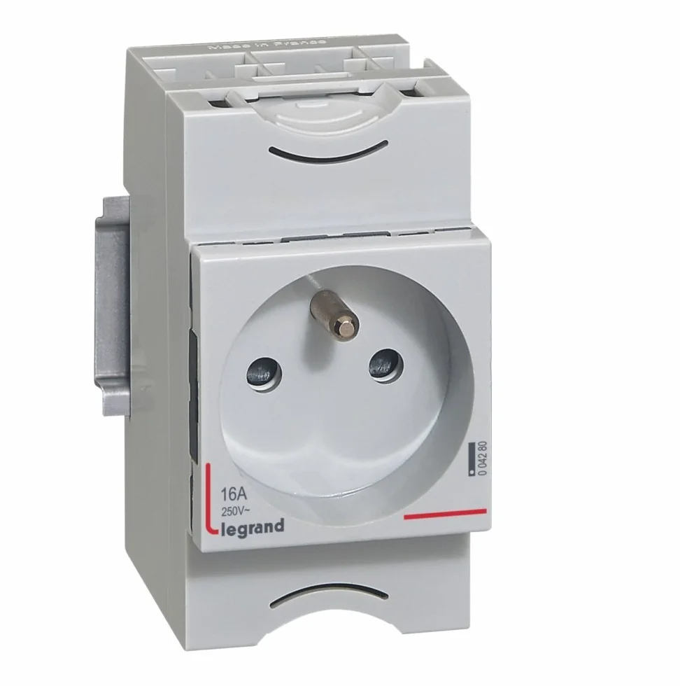 Legrand Prise modulaire 2P+T à éclips 10A-16A 250V 2,5 modèles fixation rail DIN