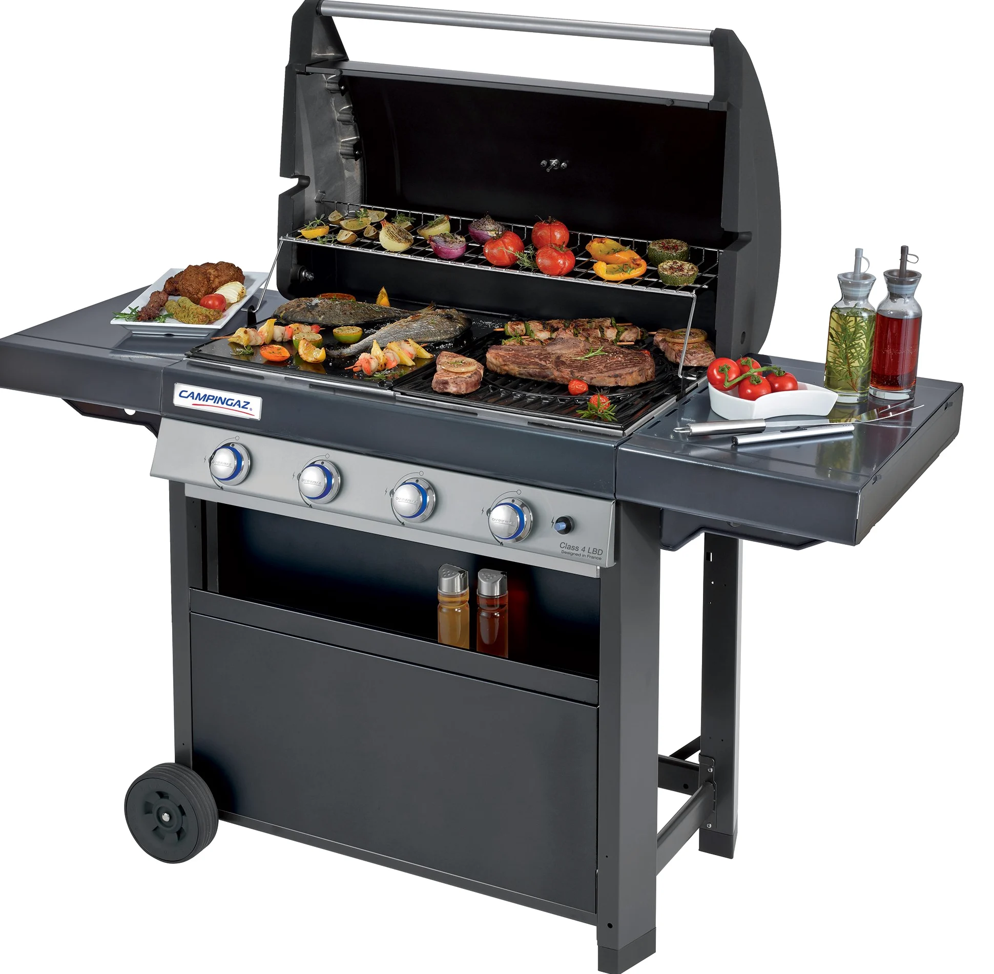 Campingaz Barbecue à Gaz Class 4 LBD, 4 Brûleurs en Inox, Puissance 12.8kW , Système de Nettoyage Facile InstaClean, Grille et Plancha en Acier Double Émaillage, 2 Tablettes Latérales