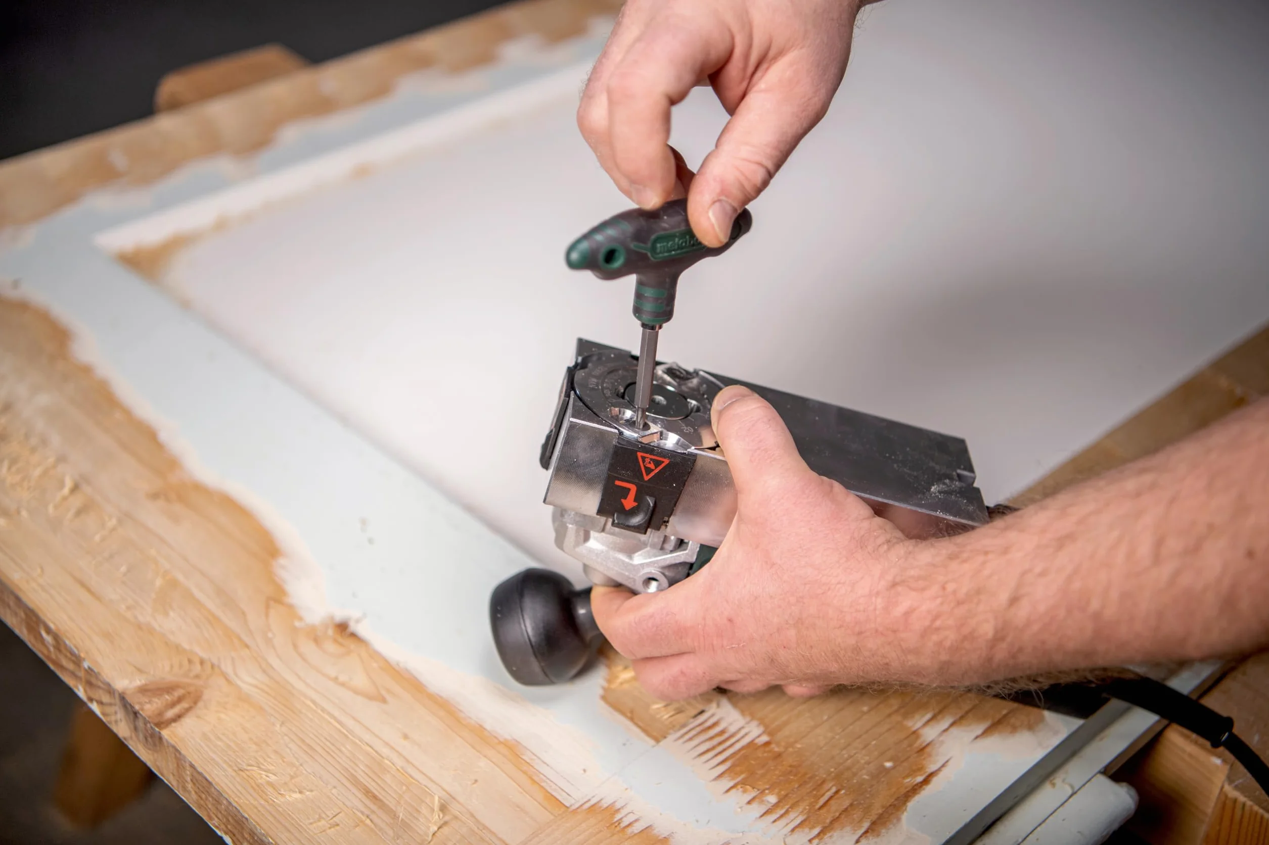Metabo LF 850 S Fraiseuse à Bois 850W avec MetaBOX