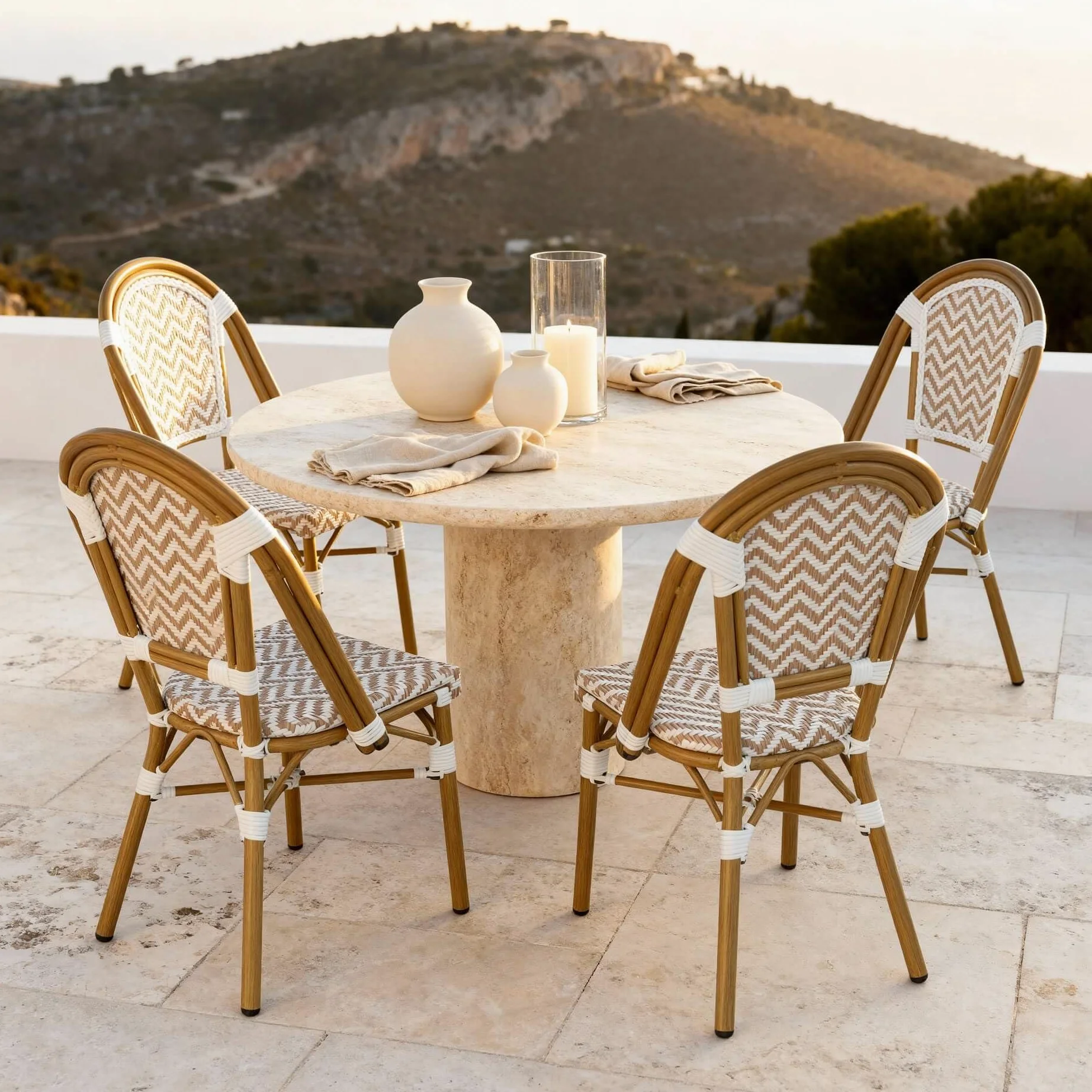 Rebecca Mobili Lot de 2 Chaises de Jardin en Aluminium, Chaises de Repas Extérieur Empilables, Marron et Blanc, Design Classique – Dimensions HxLxP : 85 x 46 x 57 cm – Art. RE7265