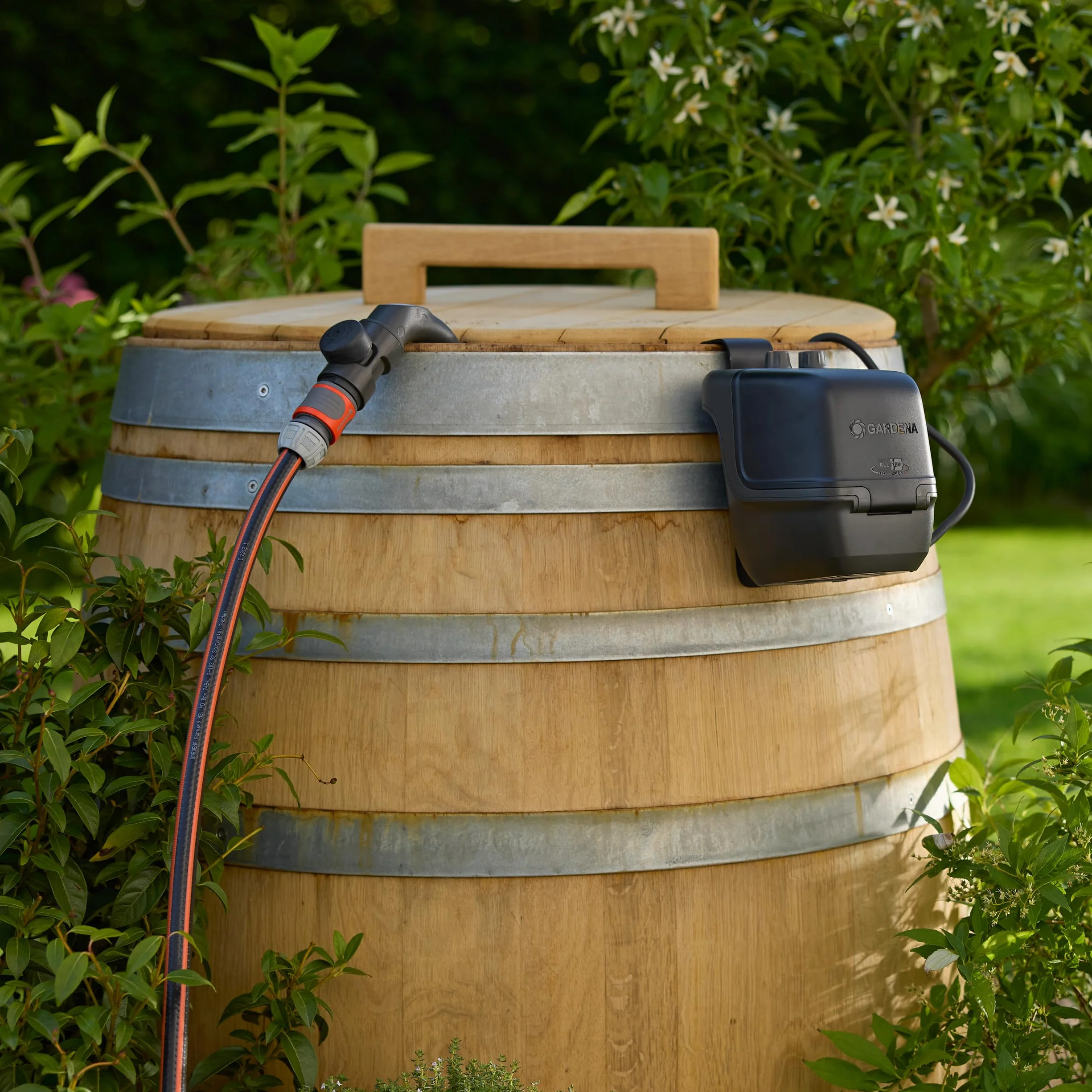 Gardena Pompe collecteur eau pluie batterie 2600 Comfort 18V P4A Kit arrosage programmation minuterie