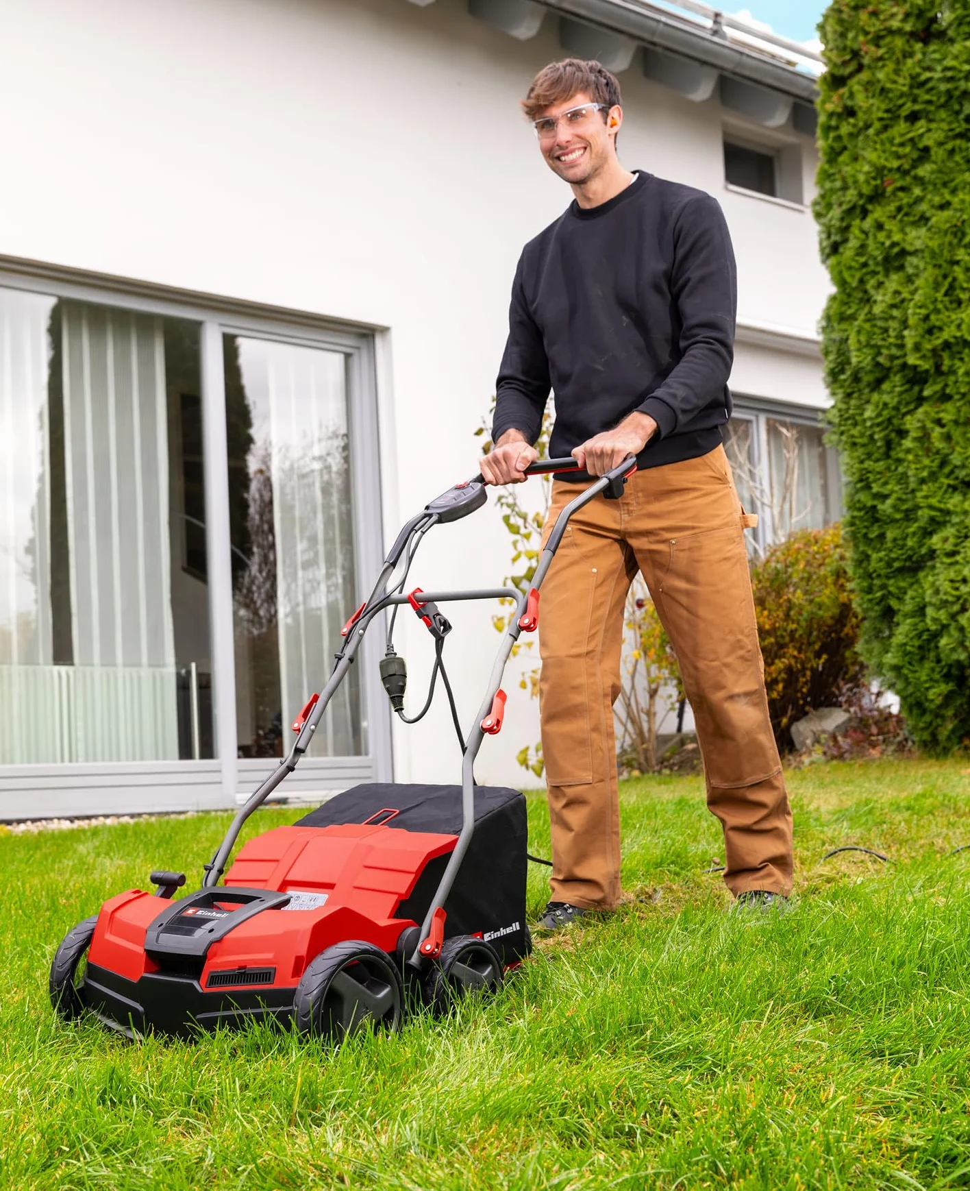 Einhell Scarificateur électrique GE-SA 1640 (1600 W, Largeur de Travail 40 cm, Grand bac de ramassage de 48 l, Surface conseillée 800 m²)