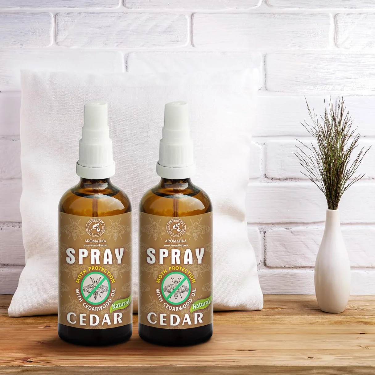 Spray Anti Mites Set 2x100ml - Spray aux Huiles Essentielles de Bois de Cèdre et Citron - Protection Naturelle Contre les Mites - Dissuasion des Mites pour Penderies - Piège à Mites