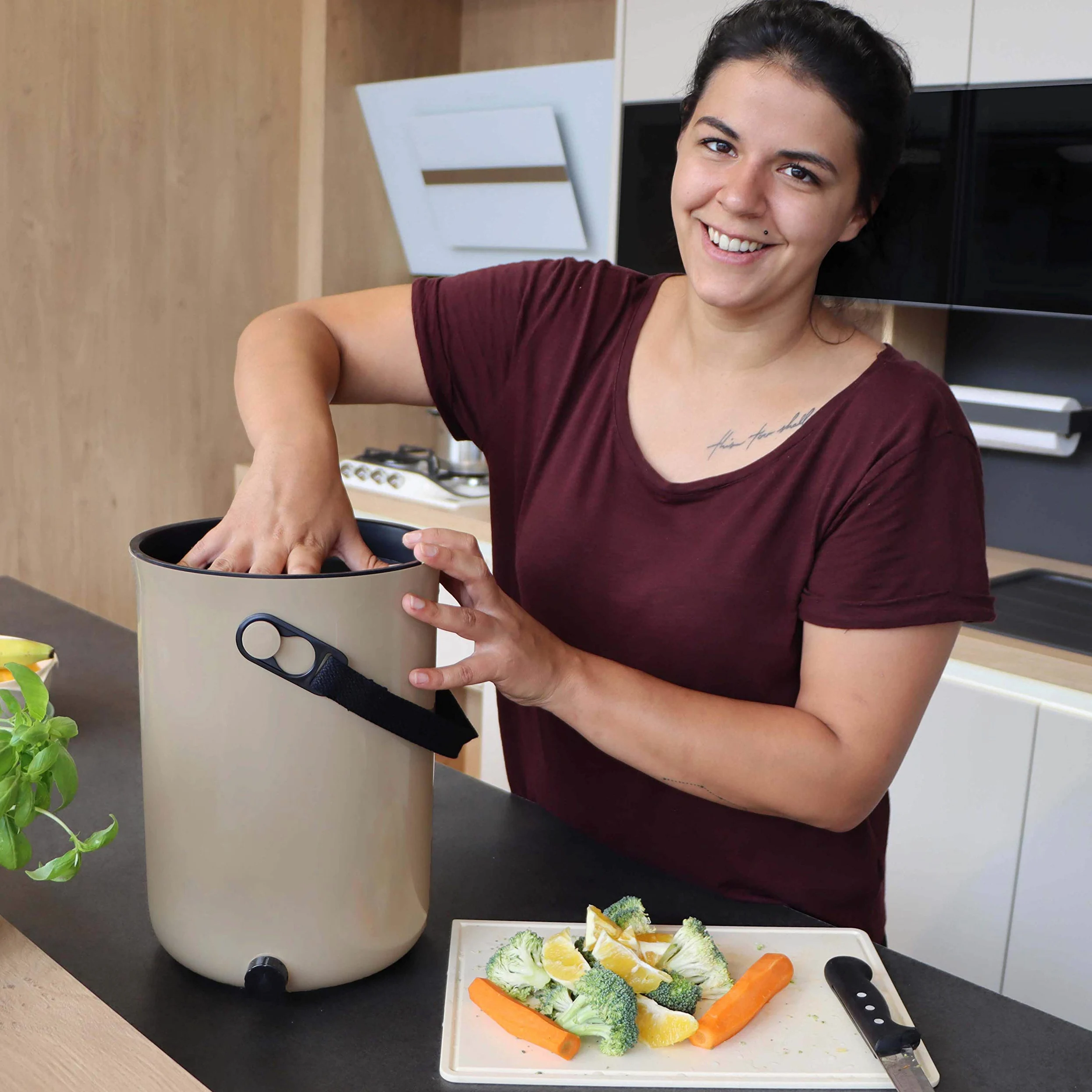 Bokashi Organko 2 Cappucino (9,6L) | Composteur Organique avec compacteur + 1 kg d'Activateur EM-1 de Fermentation fabriqué en France