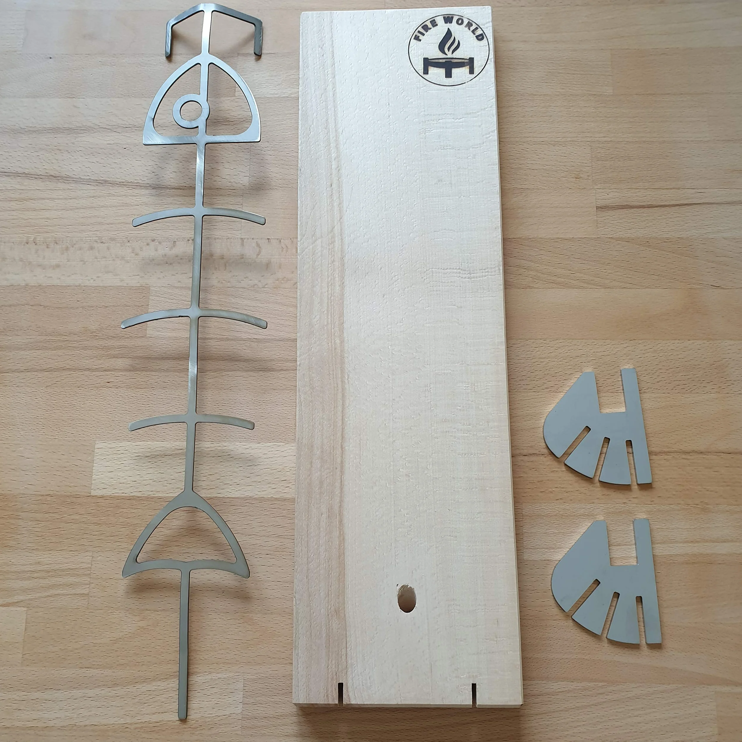 Fire World - Lot de 3 planches à saumon flammé - Planche à saumon flammé avec support en acier inoxydable - Planches à saumon en hêtre - Planche à saumon - Brasero - Planche à fumer - Fabriqué en