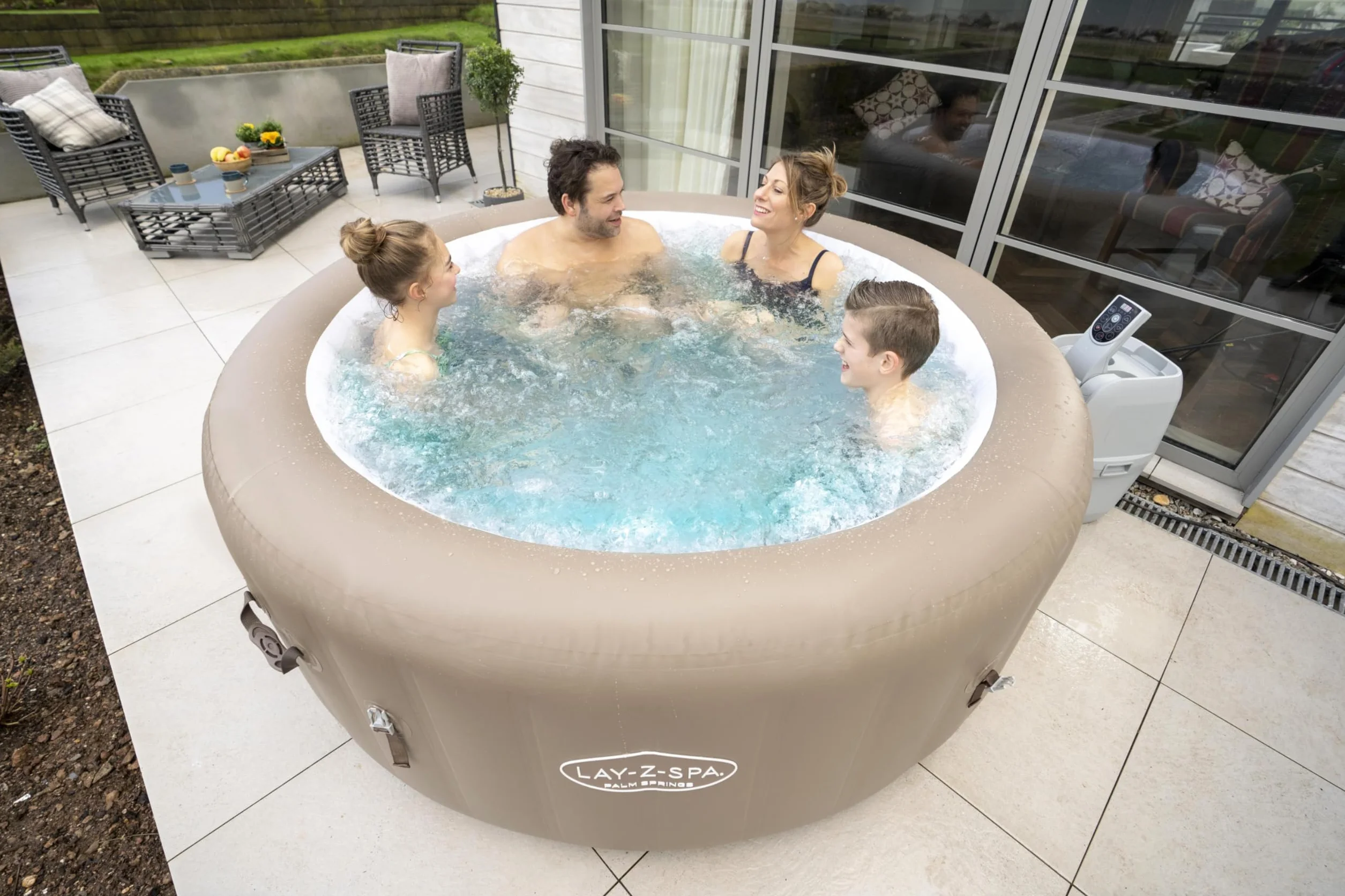Spa Gonflable Lay-Z-Spa Palm Springs 4-6 Places Diamètre 196 x 71 cm 140 Jets d'Air Filtration Cartouche Chemconnect
