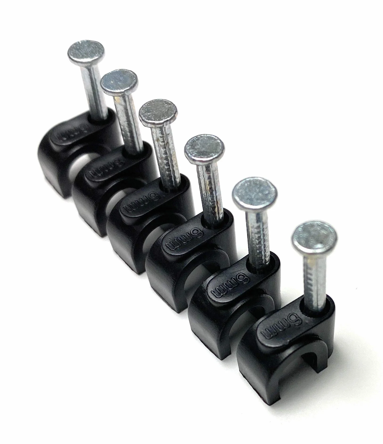 Serre-câbles ronds noirs type K 6 mm, lot de 100 avec fixation pour clous