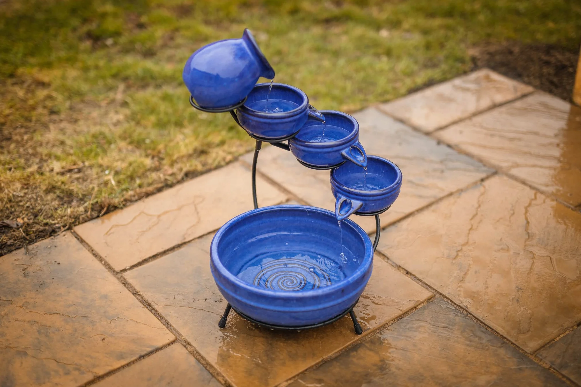 Fontaine solaire en cascade 49 cm céramique 5 niveaux basse tension jardin extérieur