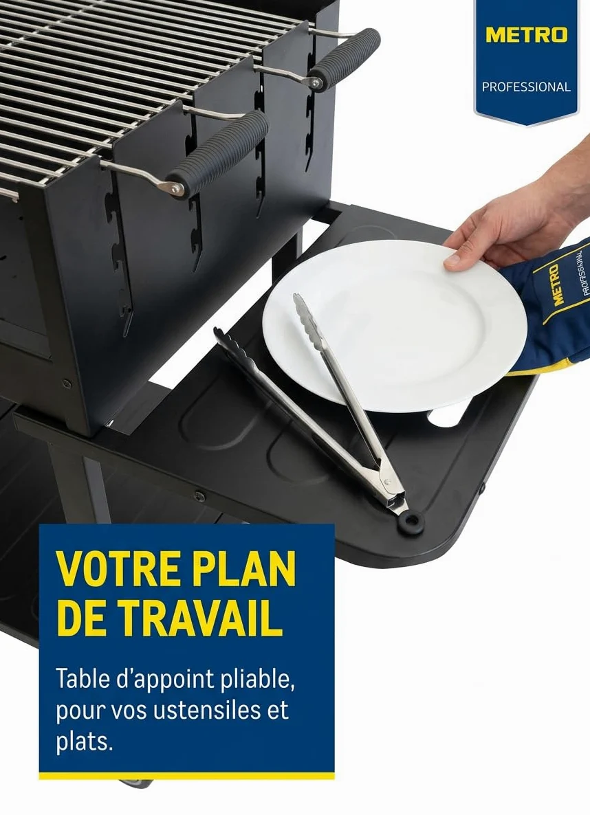 METRO Professional Barbecue DELUXE au charbon de bois sur roulettes, 137 x 68 x 94 cm, housse de protection et tablette, acier/inox, noir