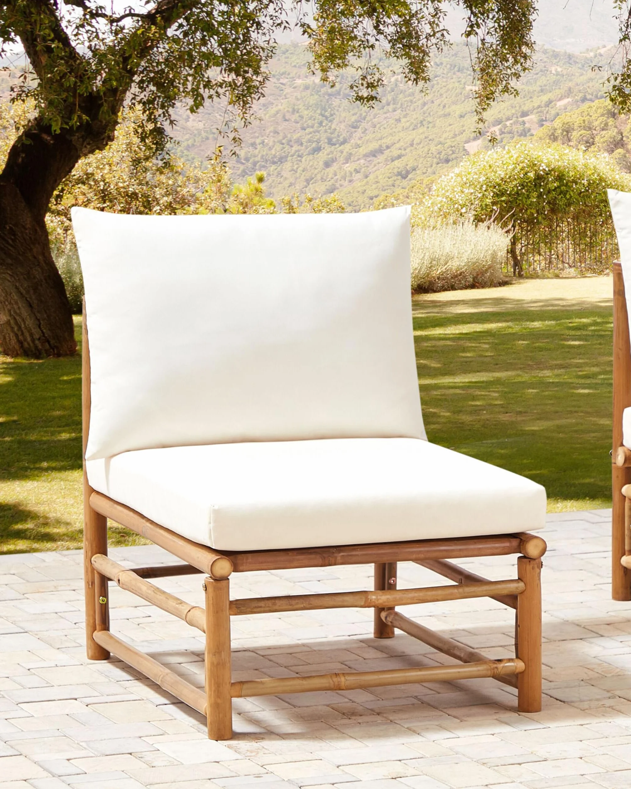 Beliani 1 Place de Siège de Jardin Modulable en Bambou sans Accoudoirs Rembourré avec Coussins Extérieur Blanc Cassé Cerreto