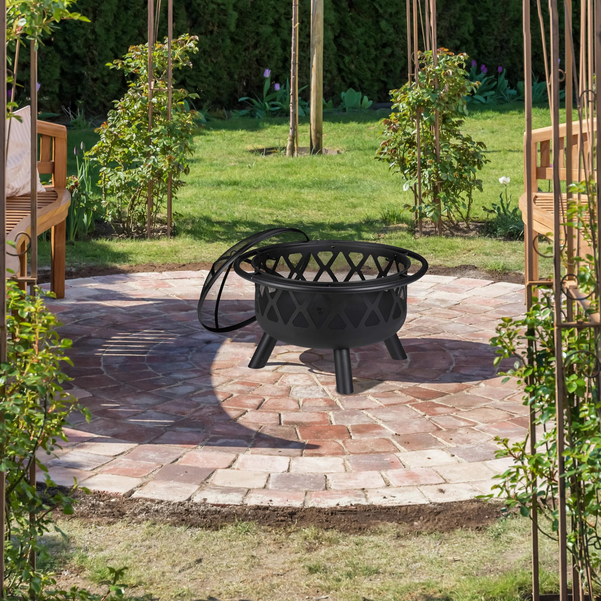 Relaxdays Brasero avec Protection étincelles, Jardin et terrasse, tisonnier, Foyer extérieur, en Acier; D 75 cm, Noir