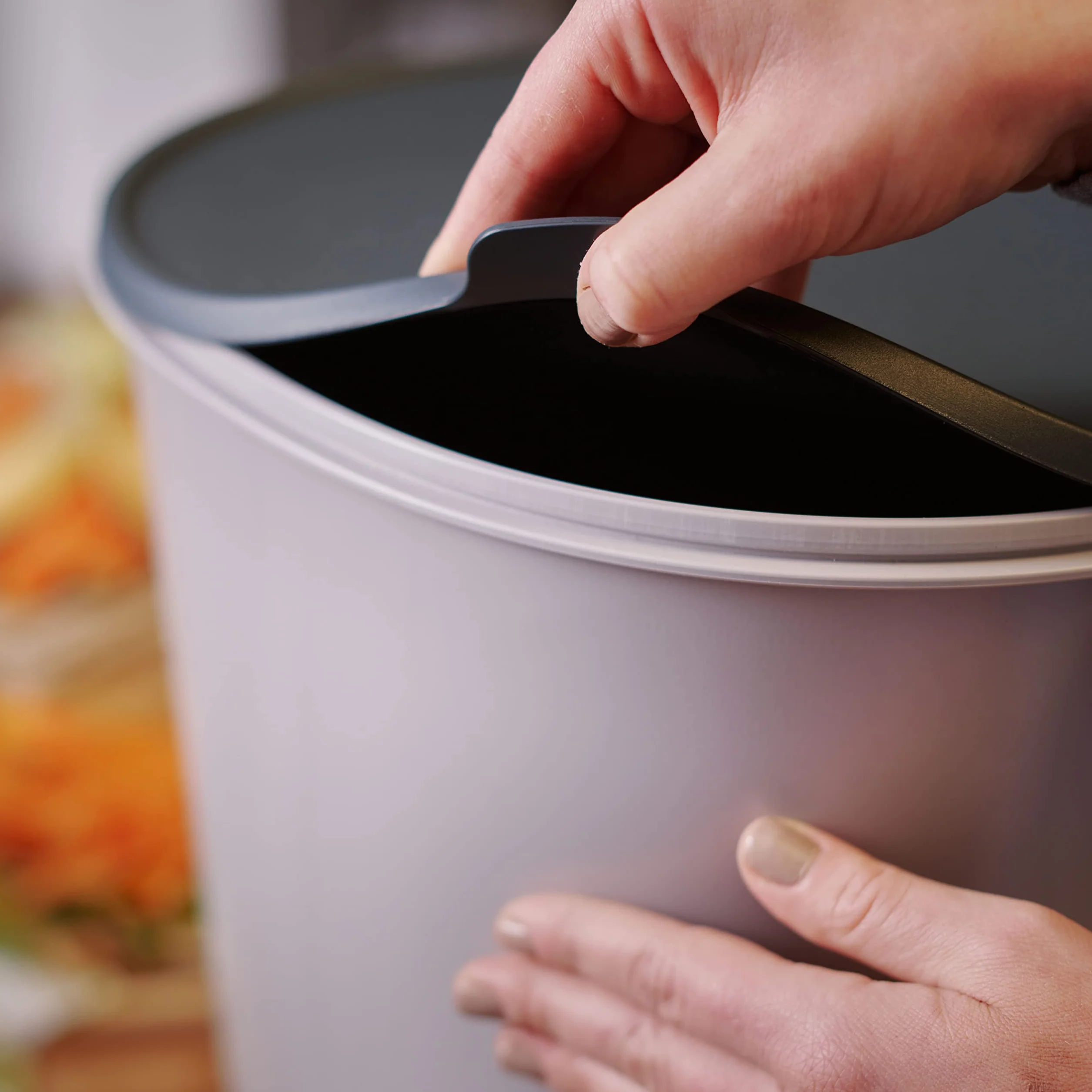 Bokashi Organko Essential Gris (15,3L) | Kit 2 seaux à Compost Organique avec compacteur + 1kg d'Activateur EM-1 de Fermentation fabriqué en France