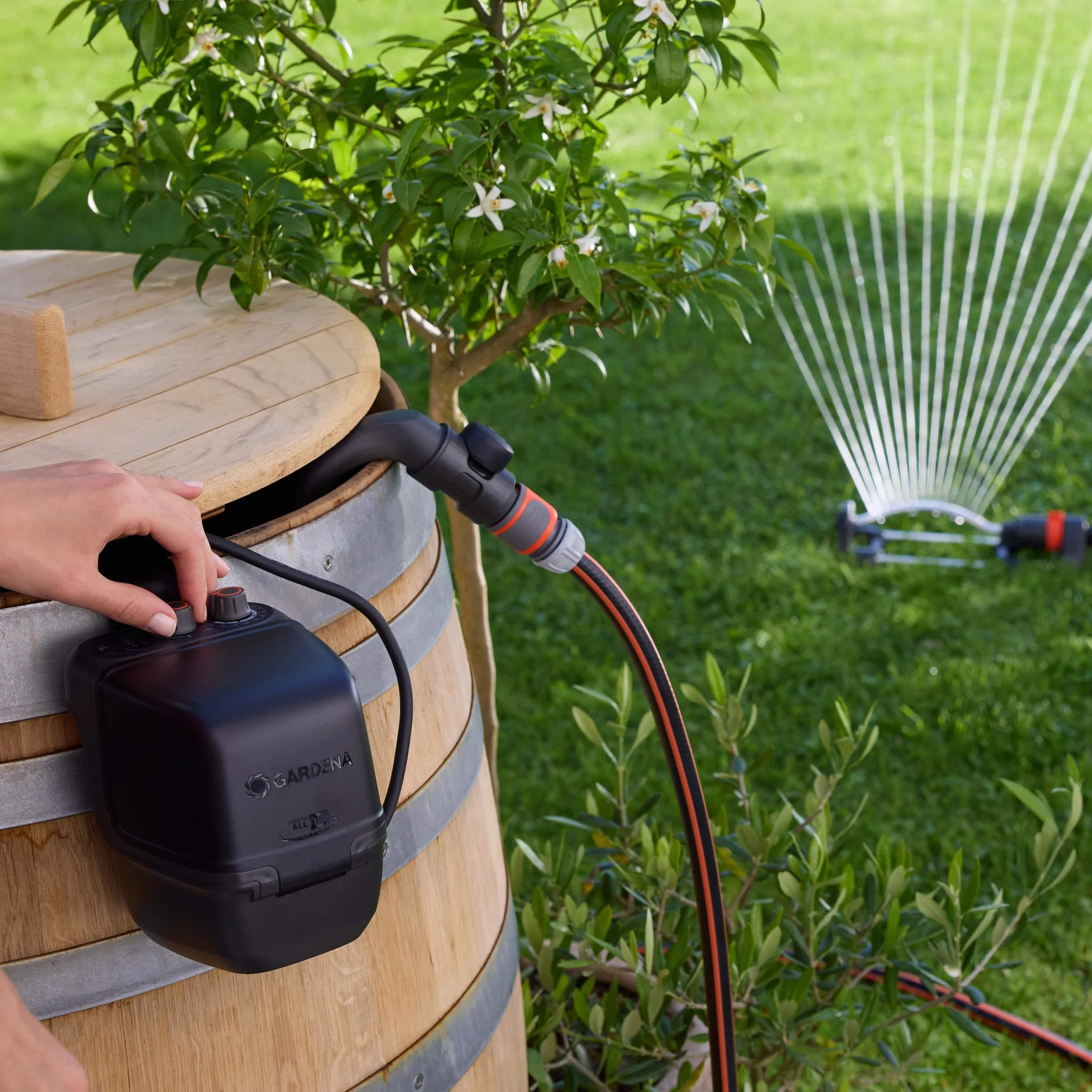 Gardena Pompe à eau automatique 18V P4A 2400 ComfortAutomatic Arrosage programmé