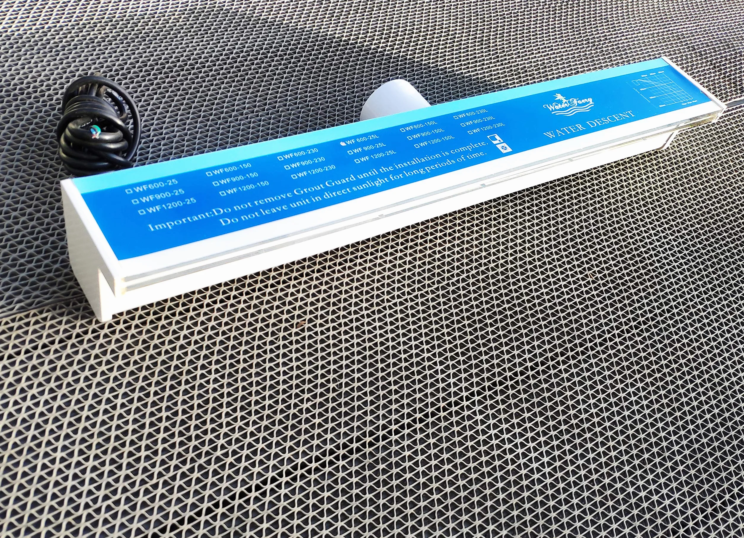 PISCINE Lame d'eau Cascade Acrylique 60cm LEDs intégrées Télécommande Coffret transformateur