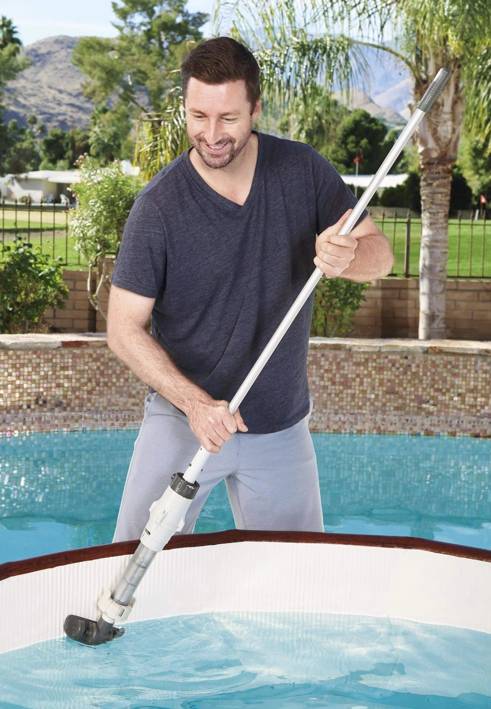 Bestway Balai Aspirateur Électrique Aquascan Batterie Rechargeable Piscine 2 M