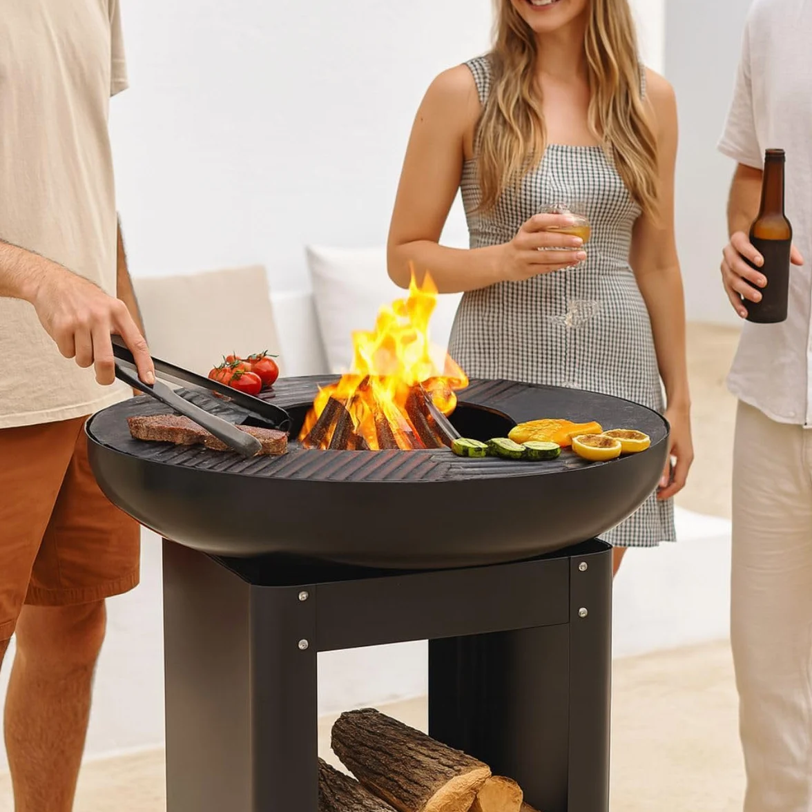 Alpina Foyer Extérieur 3 en 1 Cheminée de Jardin 61x90 cm avec Plaque Chauffante Teppanyaki Barbecue à Plancha