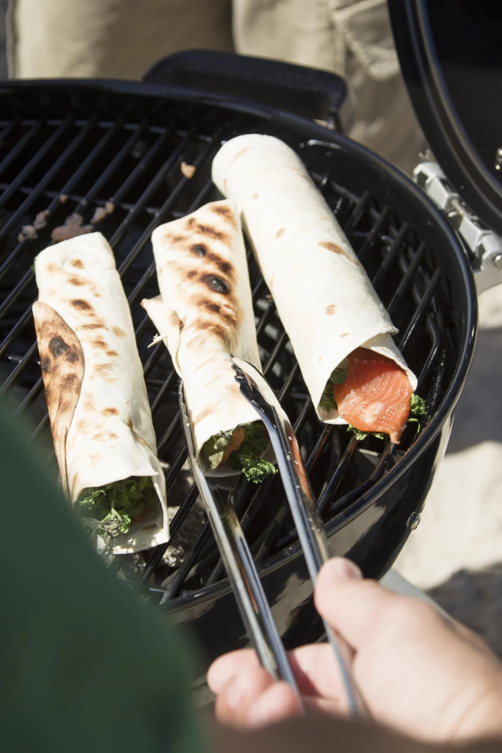 RÖSLE Pince à barbecue, pince à gril avec système de verrouillage breveté pour griller, cuisiner et servir, 30 cm, acier inoxydable, passe au lave-vaisselle, argentée