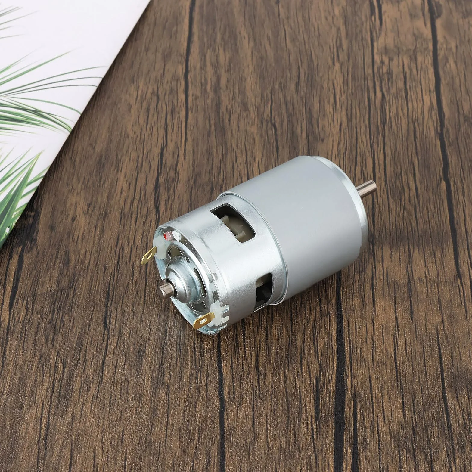 Moteur à Courant Continu 12V-36V 12000 RPM 775 Haute Puissance pour Drone Tondeuse à Gazon 98x42x5mm