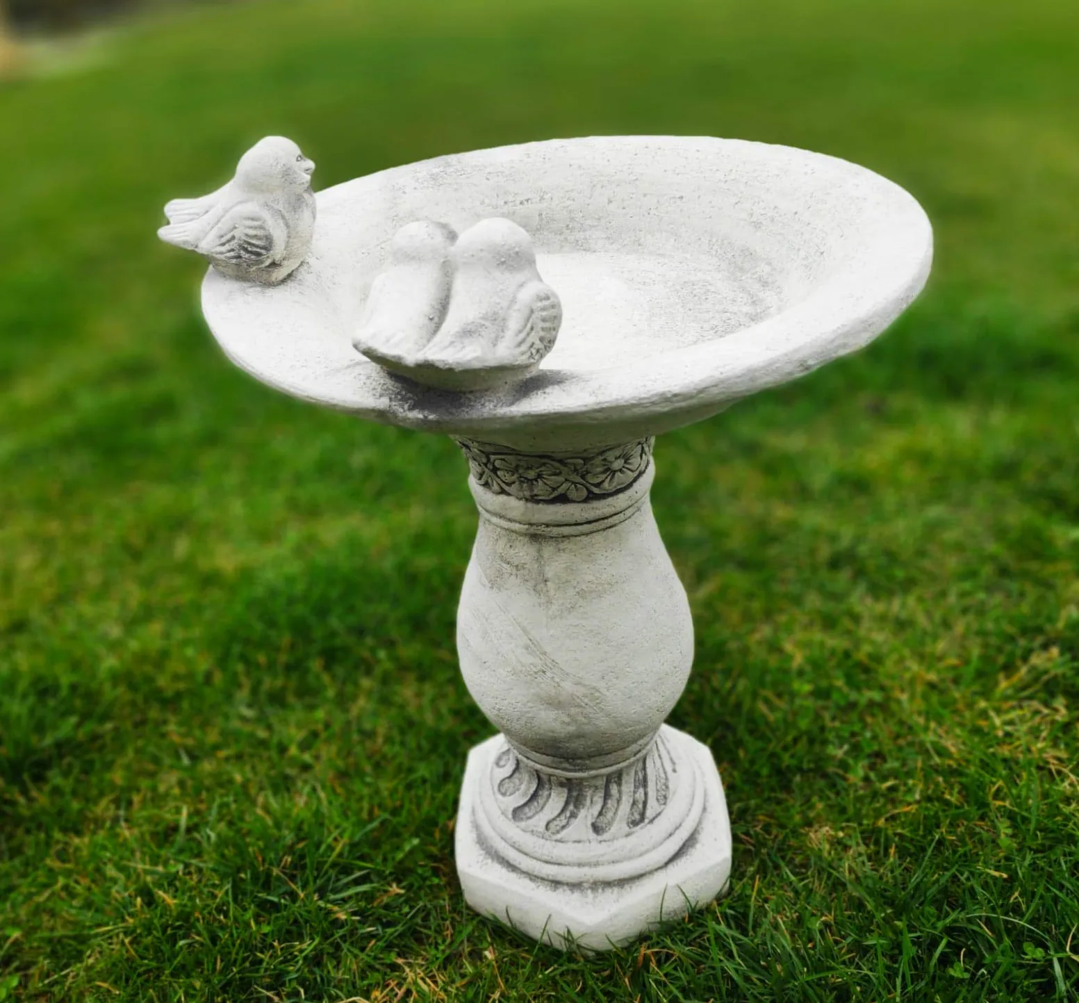 Décor d'ornement de Jardin en Pierre de Fonte - Bain d'oiseau sur la Colonne