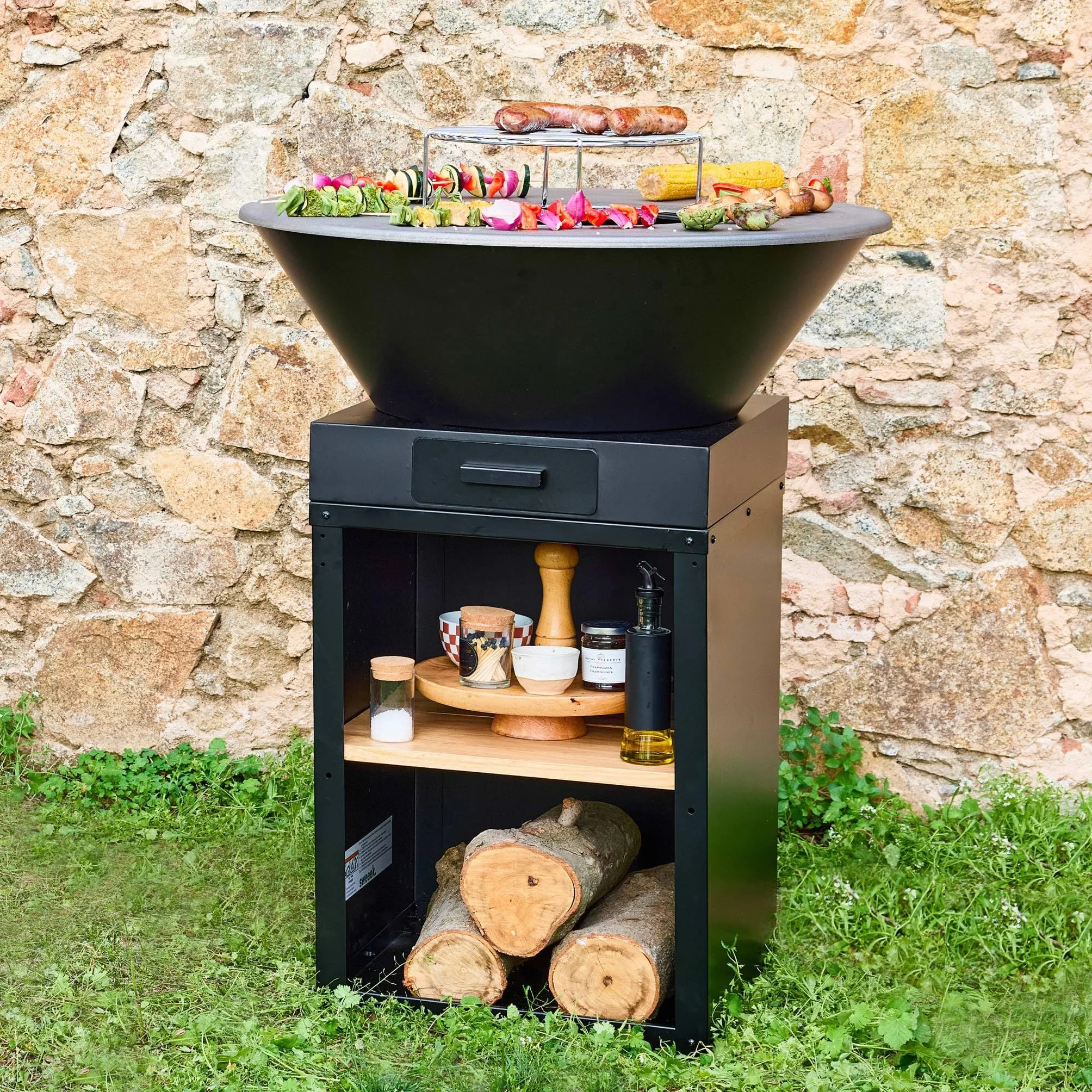 Sweeek Brasero Barbecue Ø81.5cm avec Grille de Cuisson et Espace de Rangement